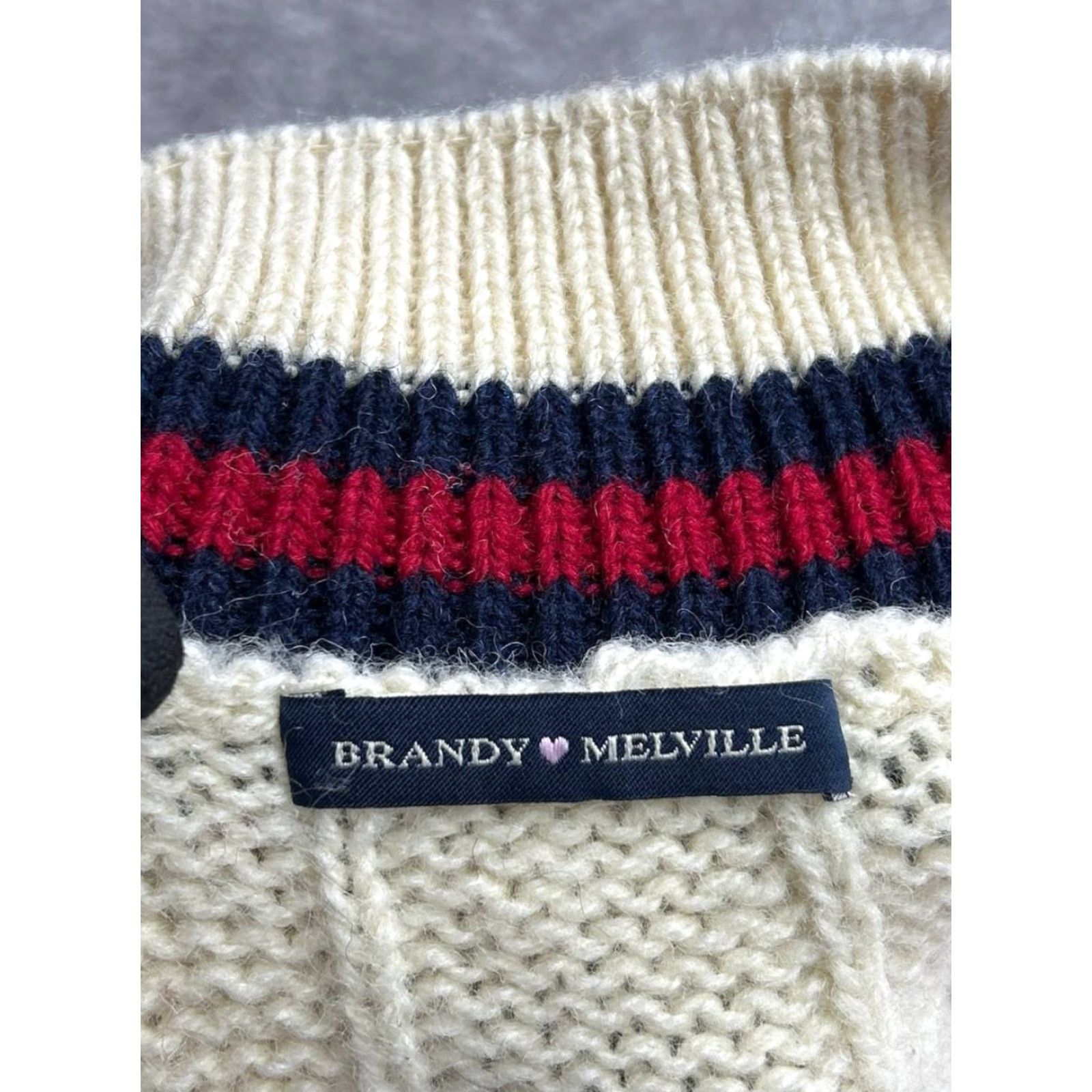 Brandy Melville Brandy Melville Sweater Womens One Size Beige Wool Cable-Knit Ribbed Trim V-Neck Pullover Size ONE SIZE - 4 Thumbnail
