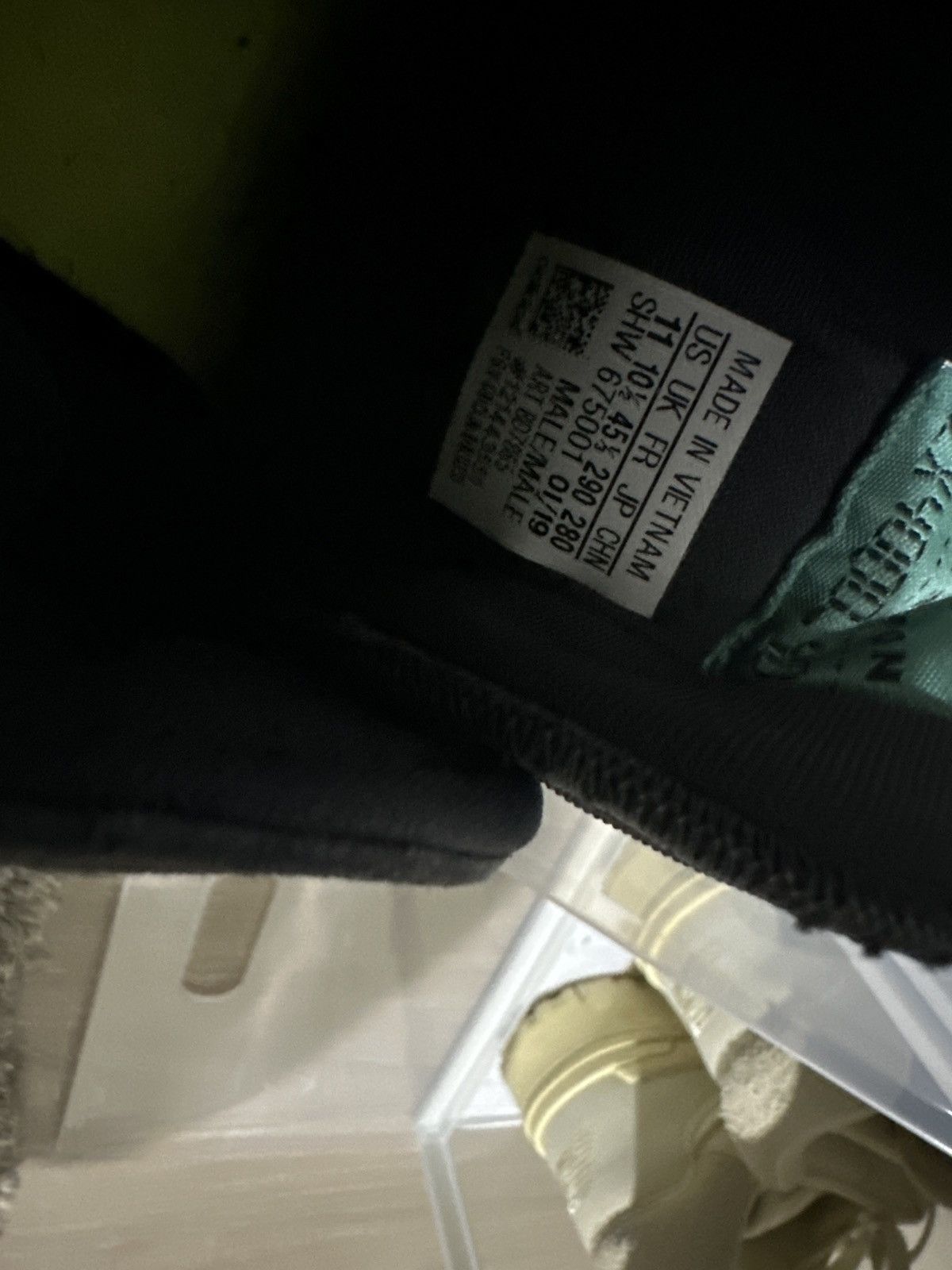Adidas ZX4000 Futurecraft 4D ‘carbon’ Size US 11 / EU 44 - 7 Thumbnail