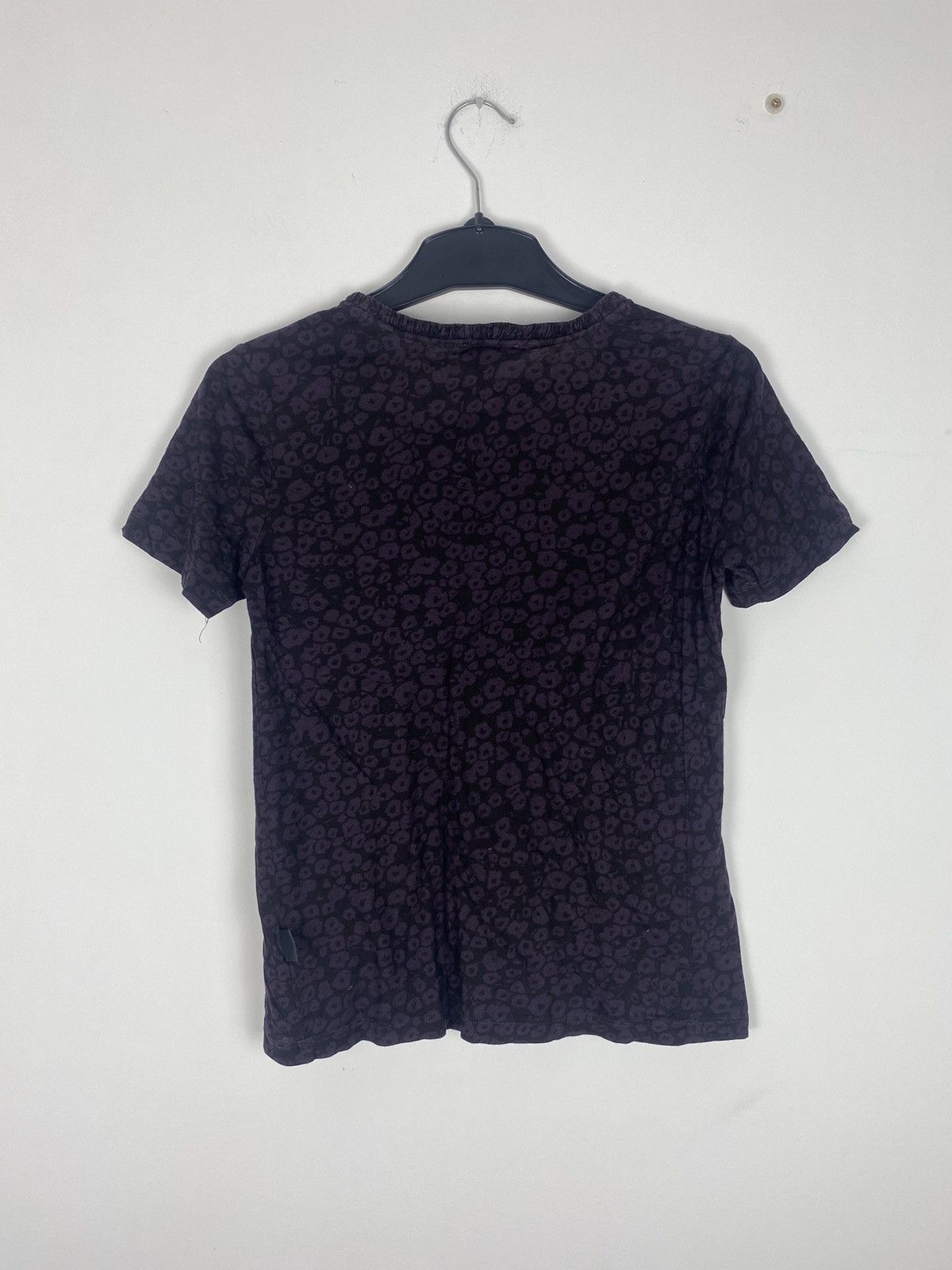 Burberry Burberry Brit Purple Leopard Print S T-Shirt y2k rare Size S / US 4 / IT 40 - 6 Thumbnail