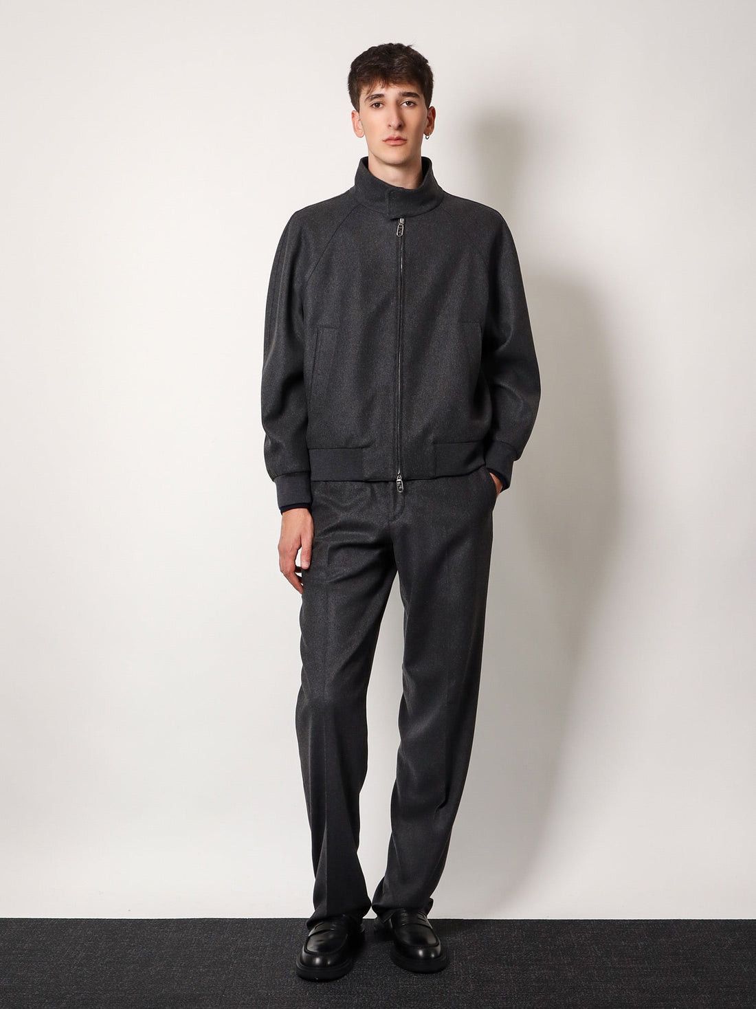 Fendi o1s1wg110226 Trouser in Dark Gray Size US 32 / EU 48 - 3 Thumbnail