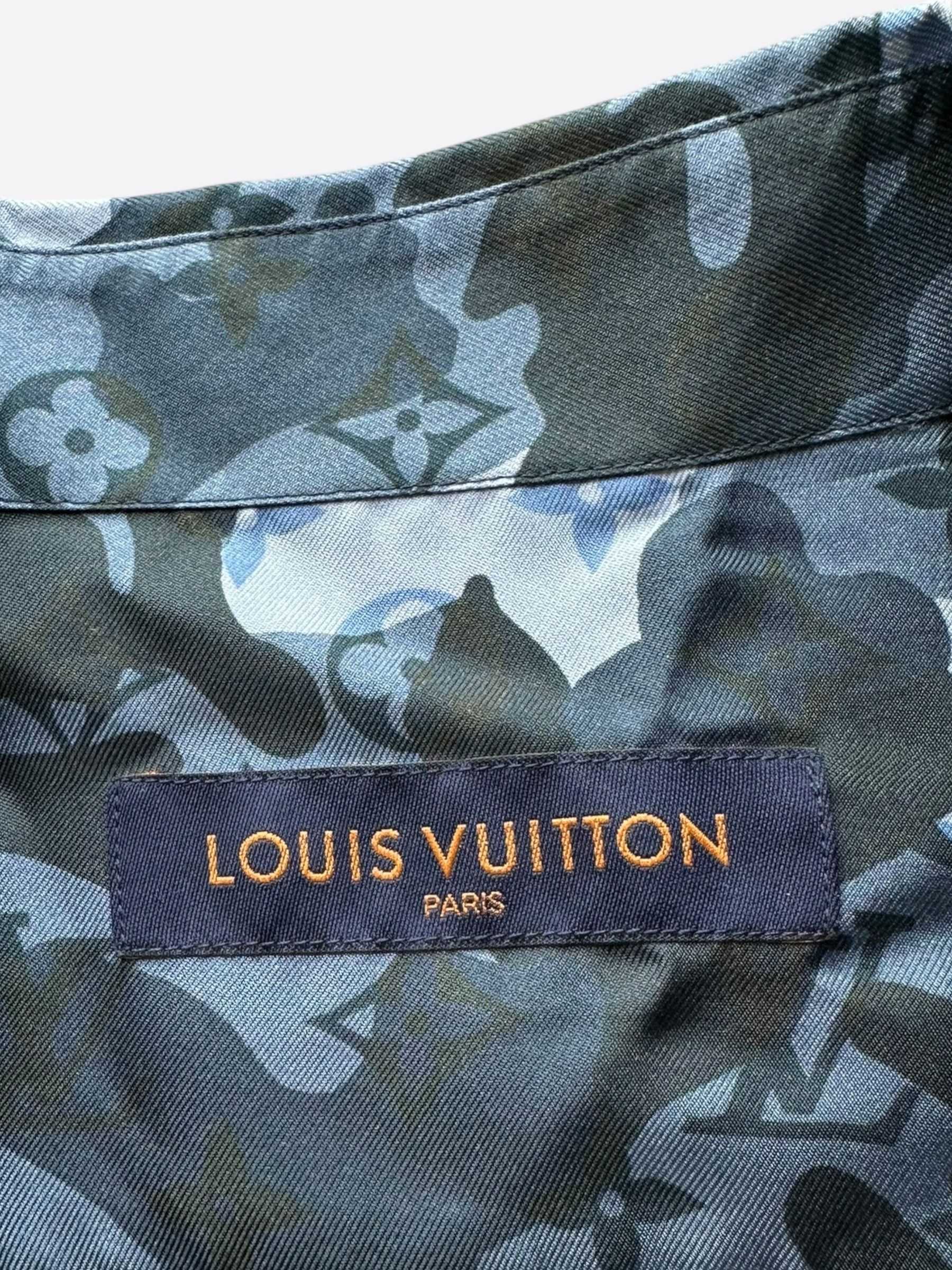 Louis Vuitton Louis Vuitton Blue Camouflage Monogram Silk Button Up Shirt Size US M / EU 48-50 / 2 - 3 Thumbnail