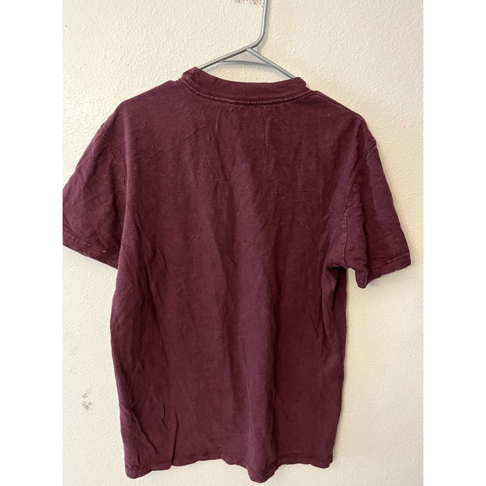 American Eagle Outfitters AMERICAN EAGLE MEN'S Super Soft Maroon Graphic T-Shirt Medium Relaxed Fit Crew Neck Logo All Seasons Size US M / EU 48-50 / 2 - 2 Thumbnail