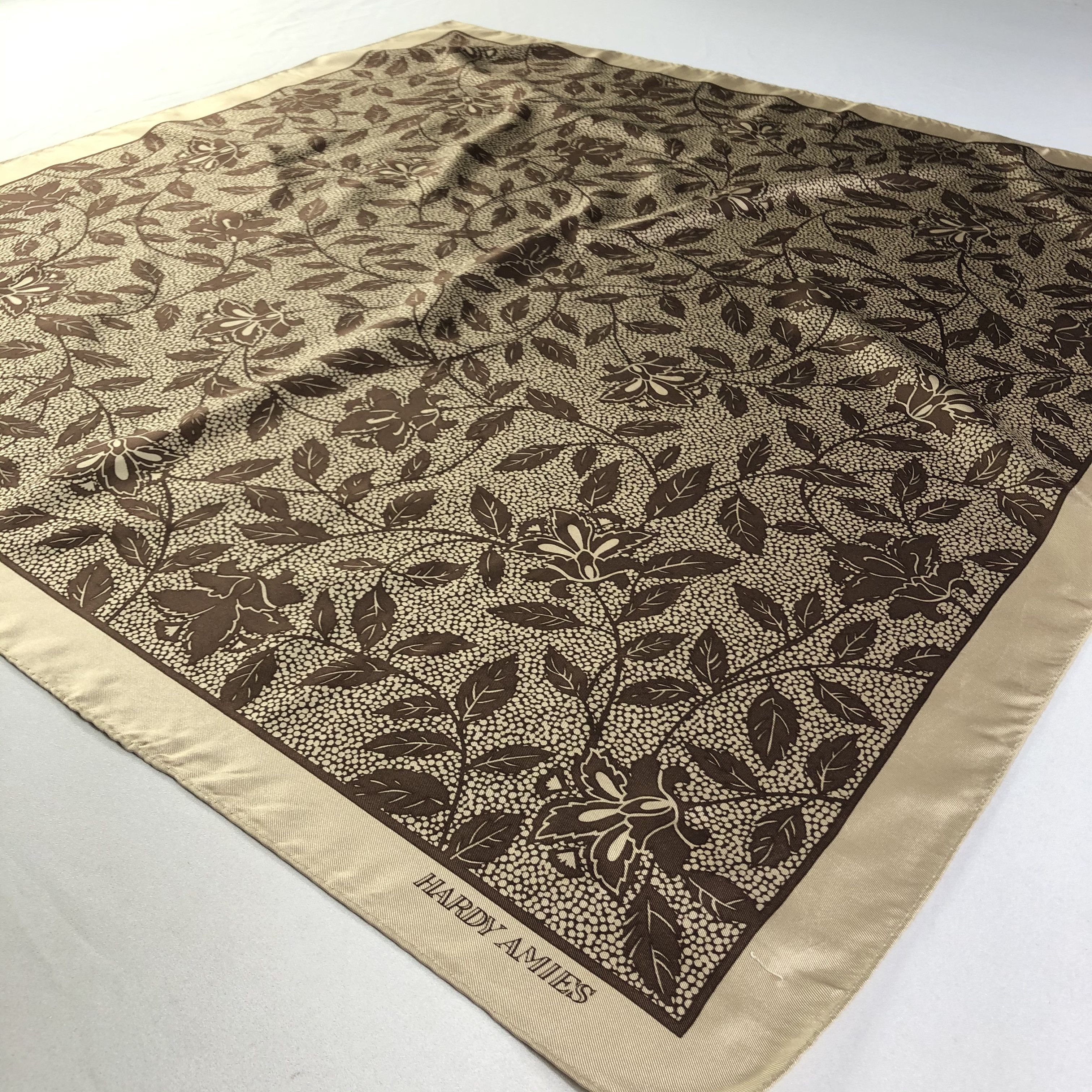 Hardy Amies × Vintage Vintage Hardy Amies Silk Scarf Size ONE SIZE - 3 Thumbnail