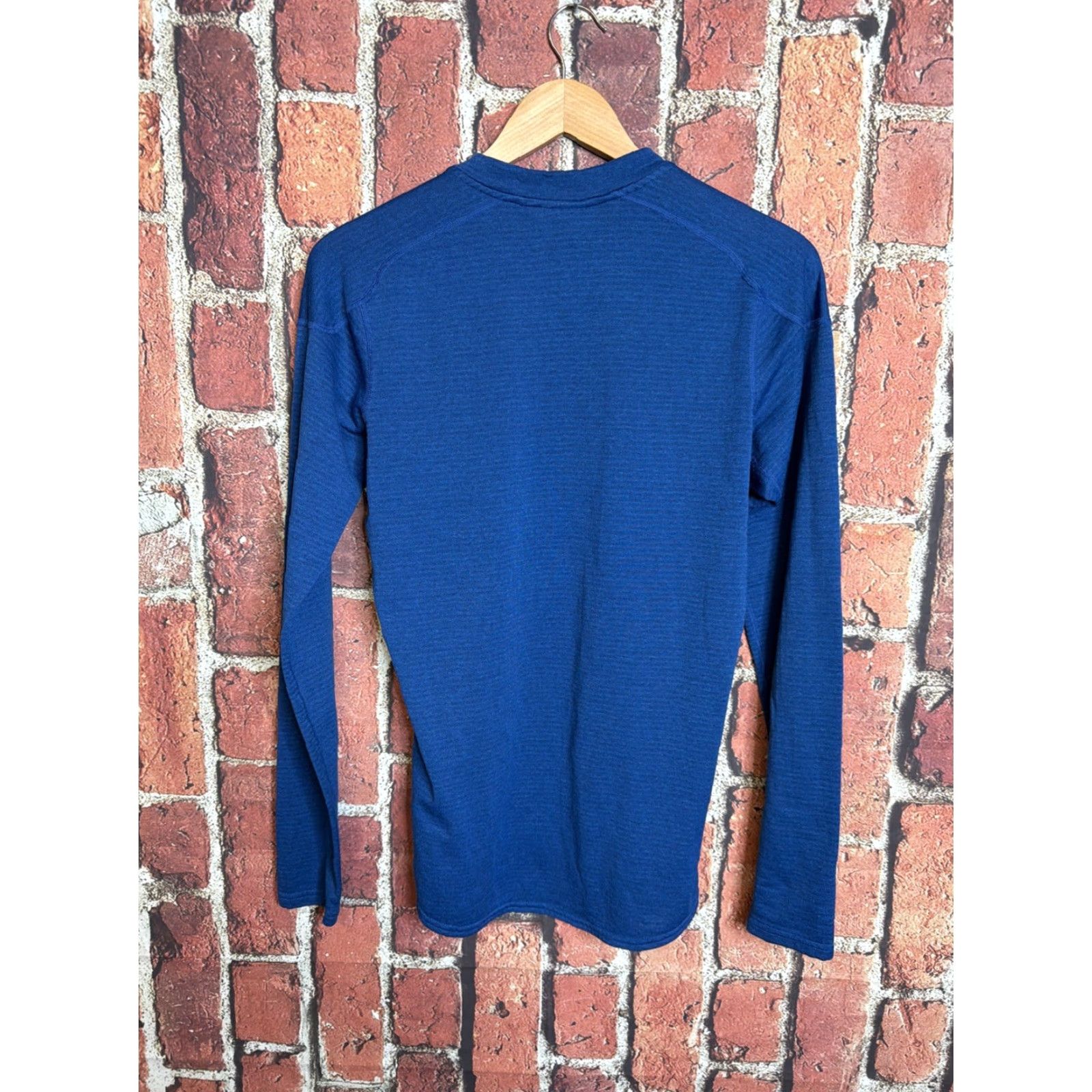 Patagonia VINTAGE Patagonia Capilene Shirt Mens M Blue Long Sleeve Base Layer Made USA Vintage Size US M / EU 48-50 / 2 - 4 Thumbnail