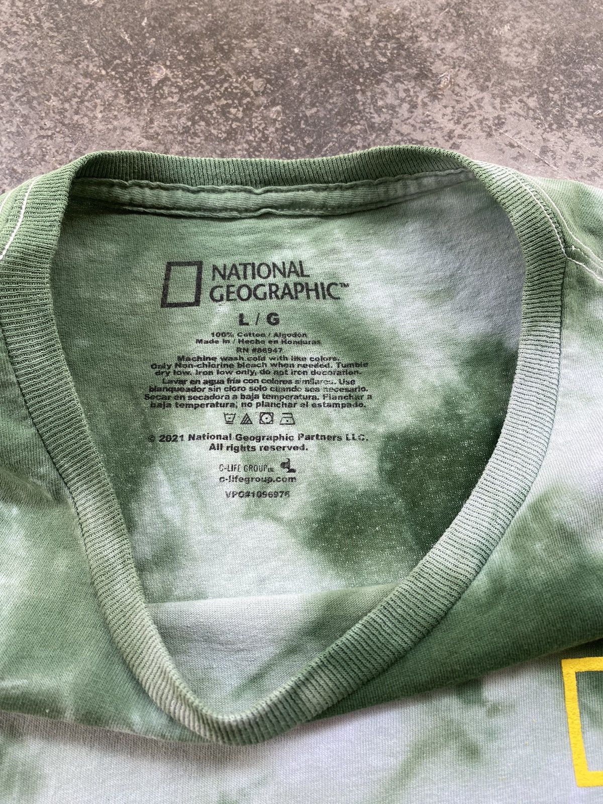 Vintage National Geographic Tie Dye Rare Tees Size US L / EU 52-54 / 3 - 5 Thumbnail