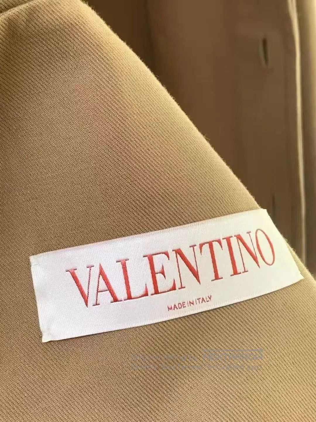 Valentino Beige Long Sleeve Button-Up Shirt Size M. Size US M / EU 48-50 / 2 - 4 Thumbnail