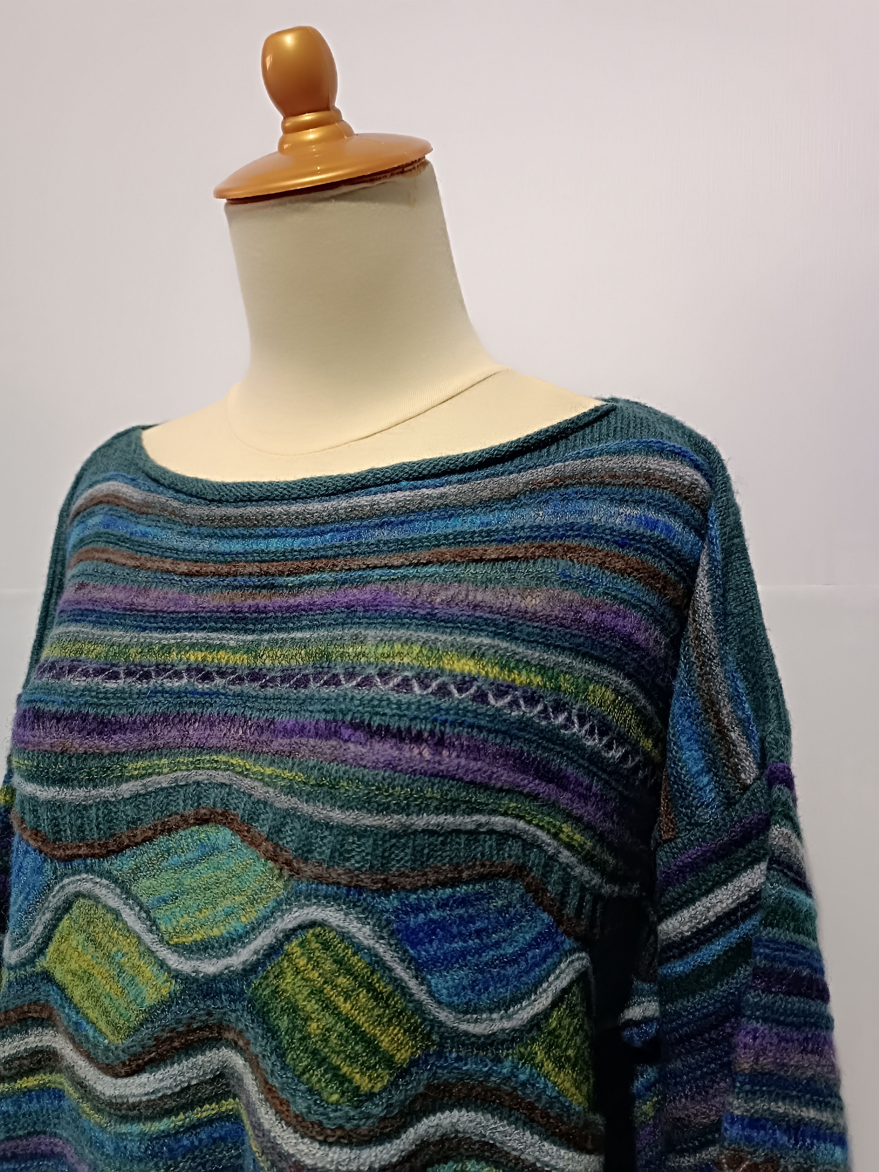 Japanese Brand Bell House Women's multicolour 3D crop knit sweater Size M / US 6-8 / IT 42-44 - 2 Thumbnail