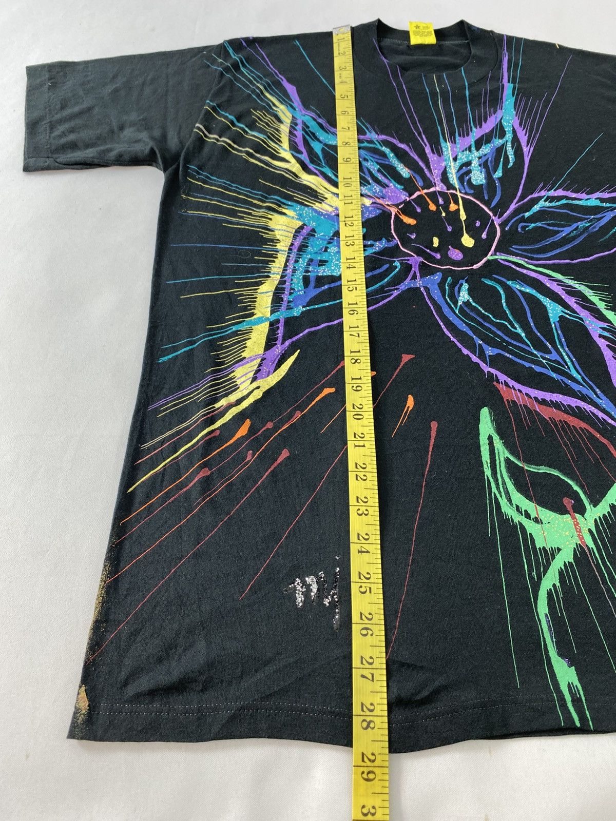 Arts & Science 90s Art Wave Abstract Flower Paint Splatter Graphic Art Tee Size US L / EU 52-54 / 3 - 8 Thumbnail