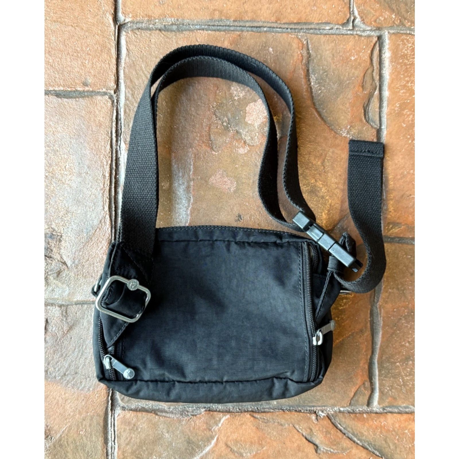 Vintage VINTAGE Kipling Pria Waist Belt Bag Black Crinkle Nylon Fanny Pack Crossbody Bag Unisex Adults Small Travel Size ONE SIZE - 2 Thumbnail
