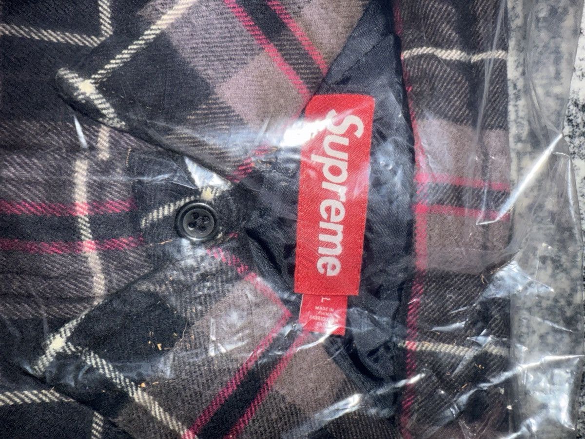 Supreme Supreme Quilted Plaid Shirt Grey size L IN HAND‼️ Size US L / EU 52-54 / 3 - 3 Thumbnail