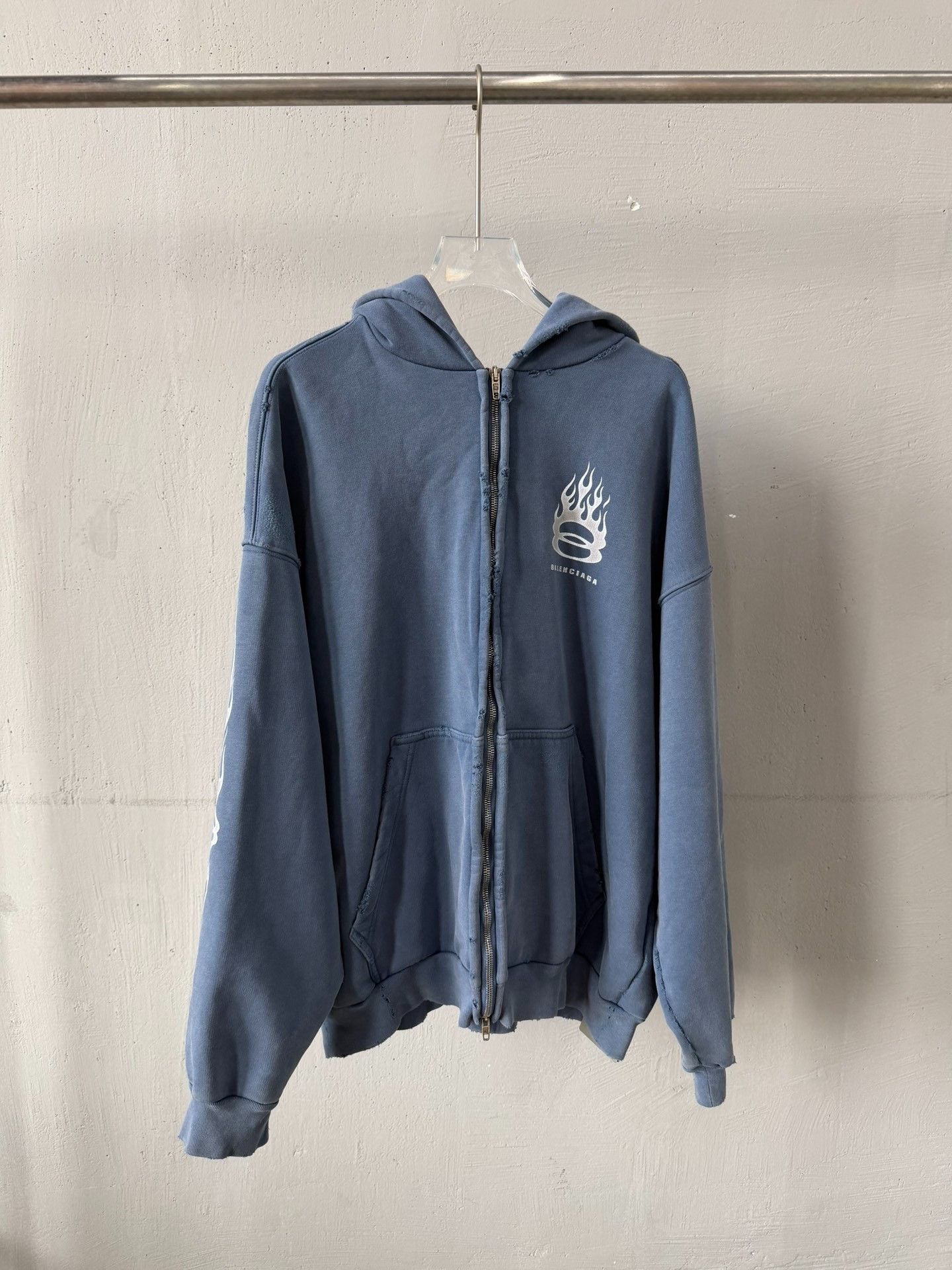 Saint Laurent Paris Balenciaga Flame Logo Zip-Up Hoodie Size US M / EU 48-50 / 2 - 1 Thumbnail