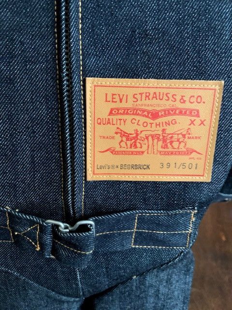 Medicom Toy MEDICOM 1000% BEARBRICK LEVIS 501 BLACK DENIM NUMBERED Size ONE SIZE - 5 Thumbnail
