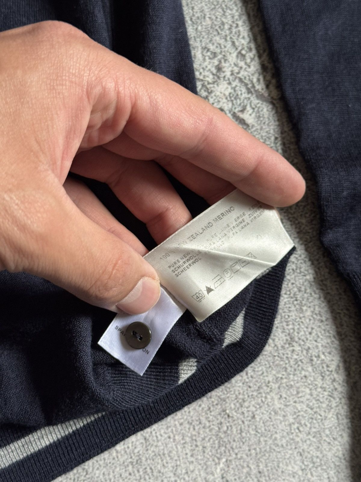 John Smedley John Smedley Merino Wool Cardigan Navy Size M Button Sweater Size M / US 6-8 / IT 42-44 - 7 Thumbnail
