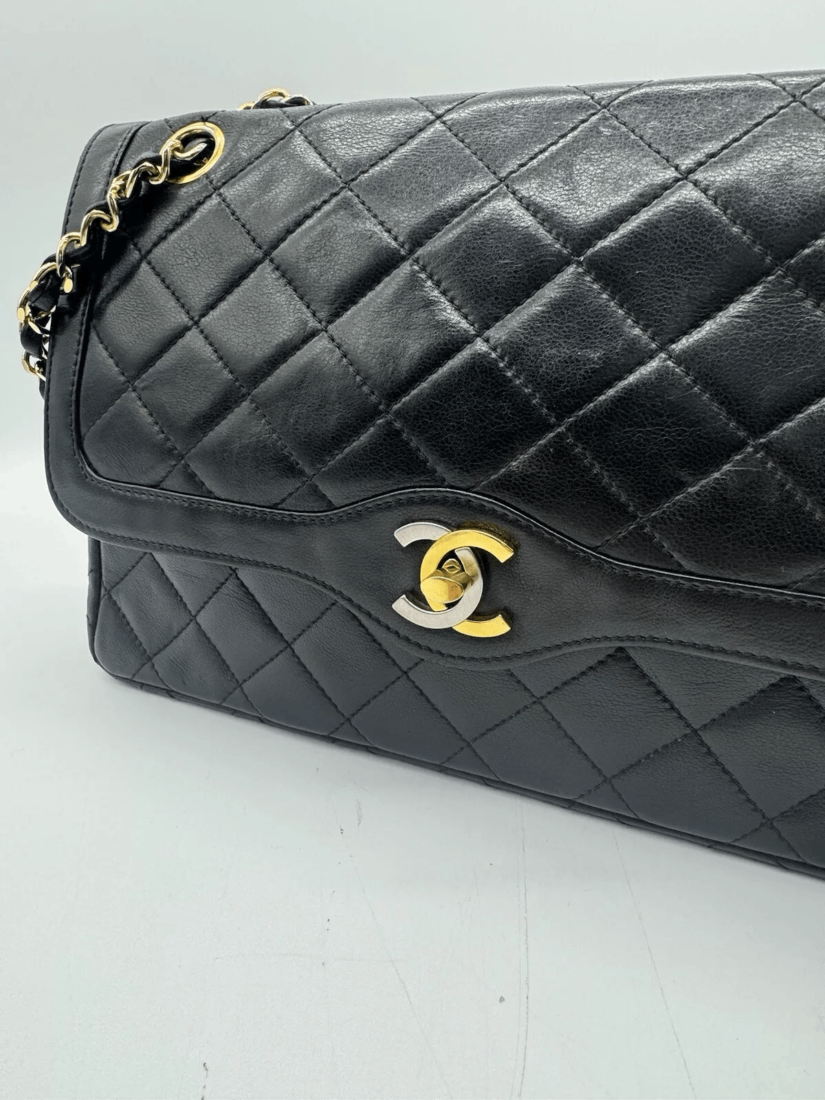 Chanel CHANEL MATRASSE Shoulder Bag Lambskin Paris Limited Edition Size ONE SIZE - 5 Thumbnail