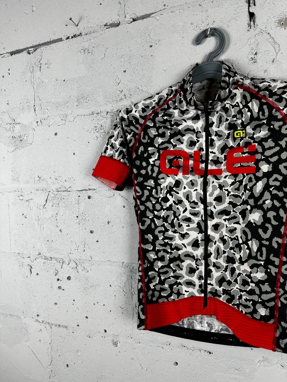 Other Luxury Ale Cycling Made In Italy Colourful Jersey Size US S / EU 44-46 / 1 - 2 Thumbnail