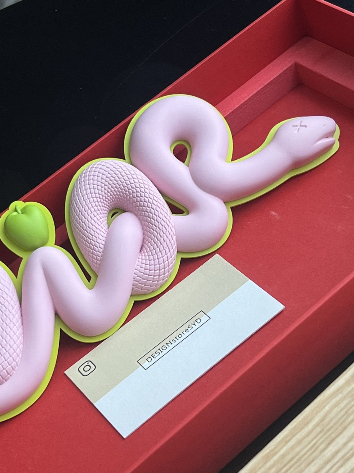Dior × Kaws kaws Dior snake unit Size ONE SIZE - 2 Thumbnail