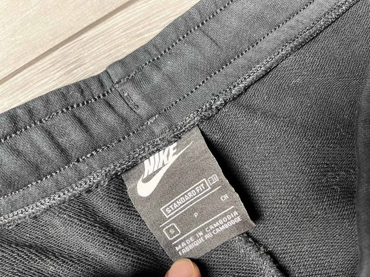 Nike Nike sweat shorts sportswear size Small Size US 30 / EU 46 - 3 Thumbnail