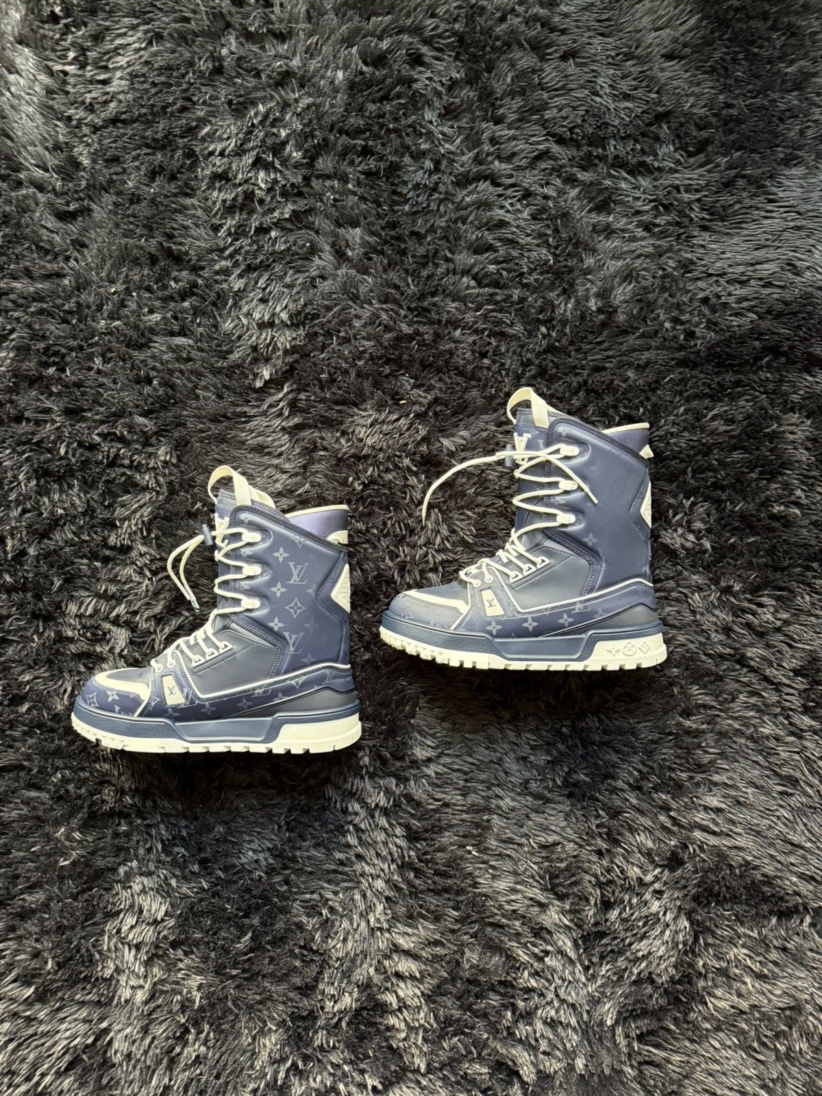 Louis Vuitton LV Trainer Snowboot Spring 2023 Size US 11 / EU 44 - 3 Thumbnail