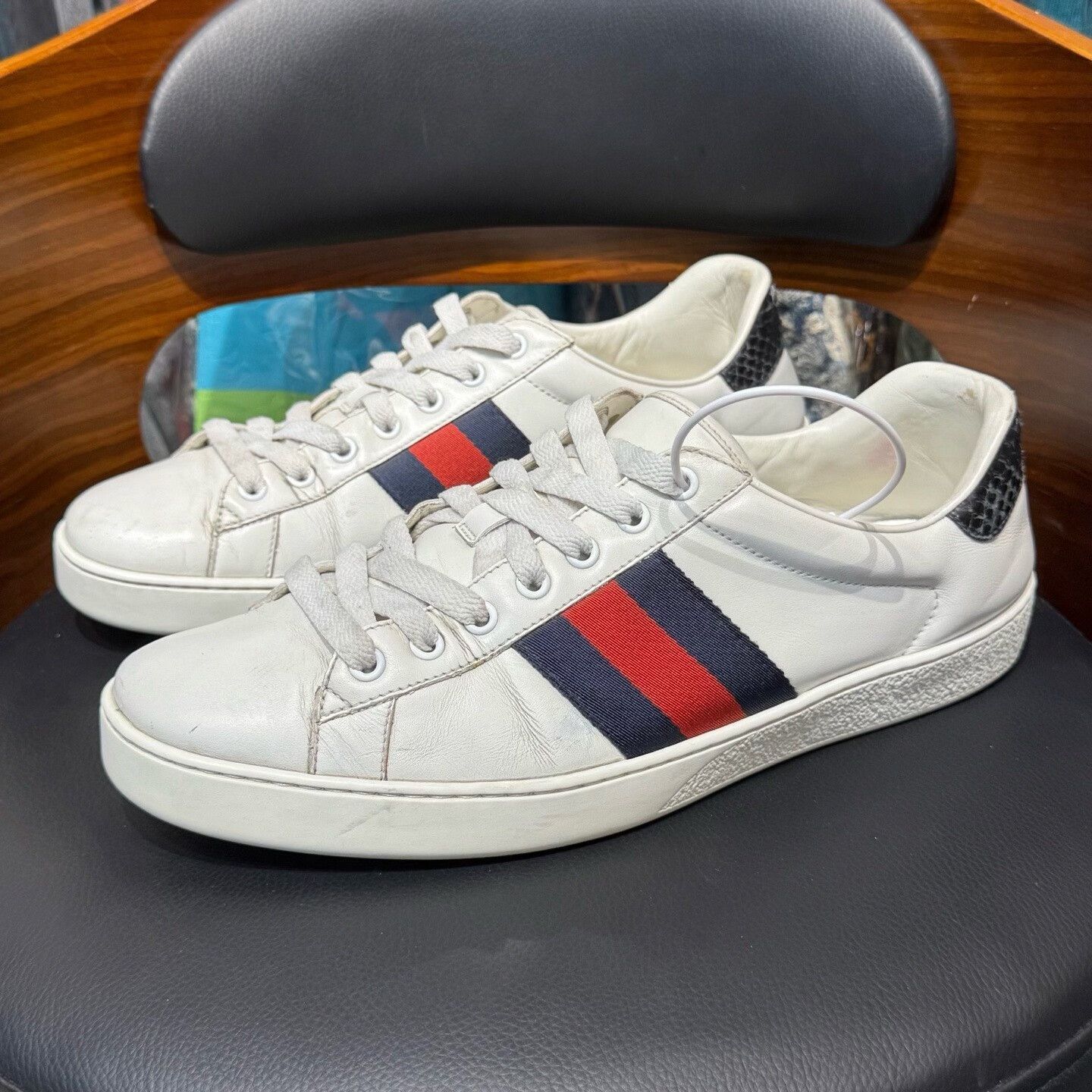 Gucci Gucci White Lowtop Sneakers 43 Men Size US 10 / EU 43 - 1 Thumbnail