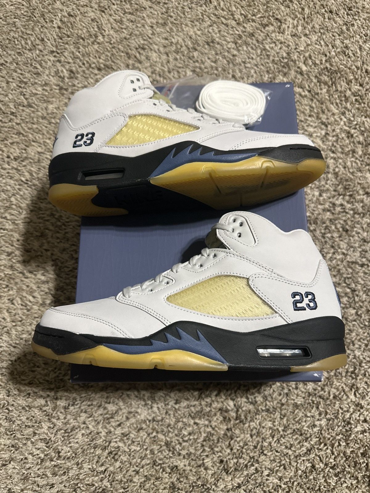 A Ma Maniere × Jordan Brand W Jordan 5 Retro A Ma Maniére Dawn Size US 10.5 / IT 40.5 - 1 Thumbnail