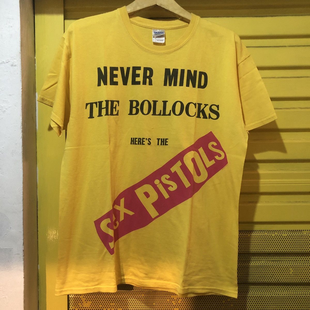 Band Tees Never Mind The Bollocks sex pistols band tee Size US L / EU 52-54 / 3 - 1 Thumbnail