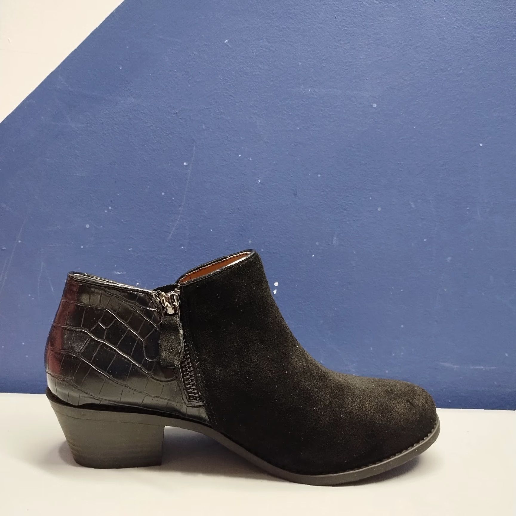 Vionic Vionic Marissa Boots Womens 7.5 Black Suede Embossed Water Repellent Wool? Size US 8 / IT 38 - 6 Thumbnail