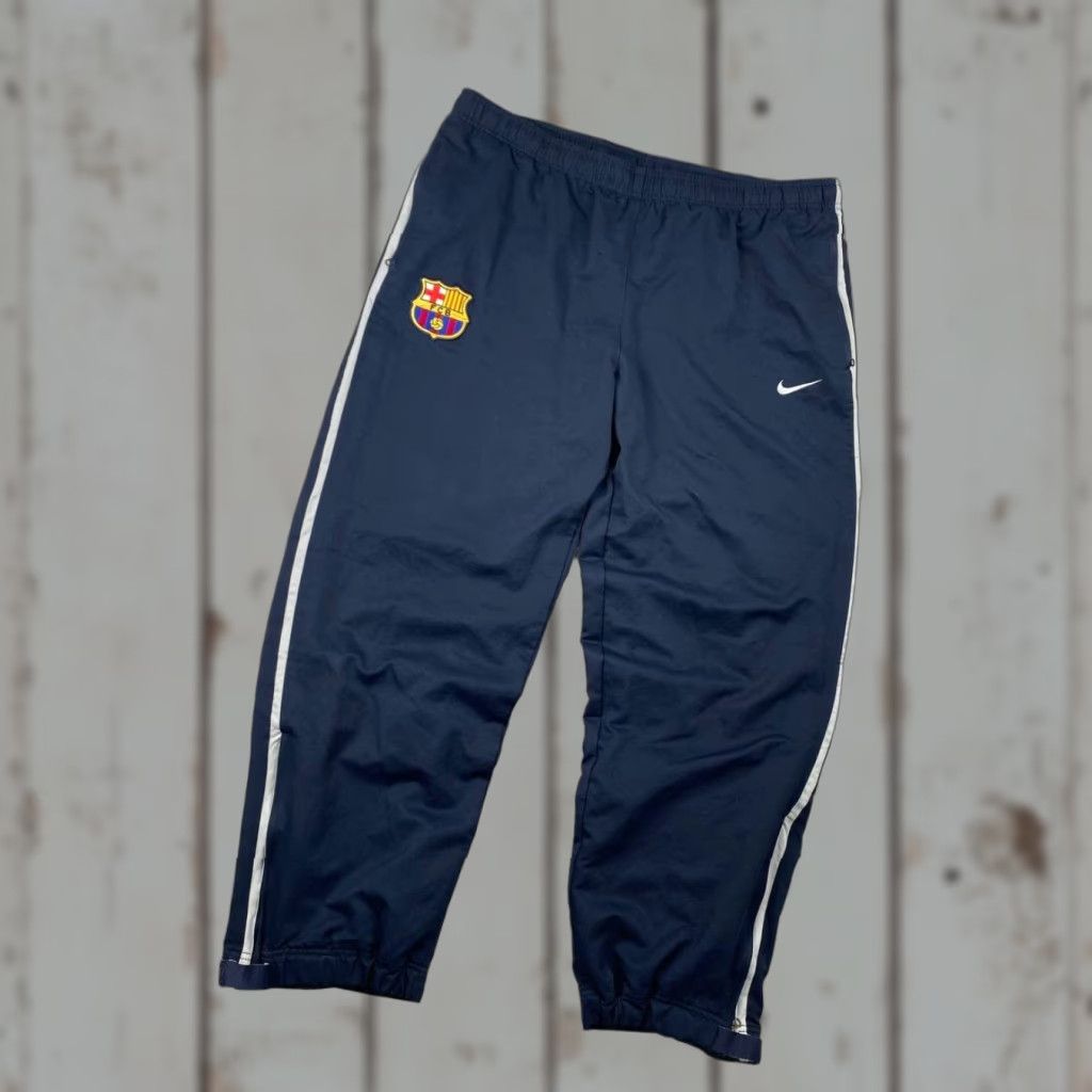 Nike Vintage Nike FC Barcelona Nylon Track Pants Men XL Blue 90s Soccer Activewear Pants Size US 36 / EU 52 - 1 Thumbnail