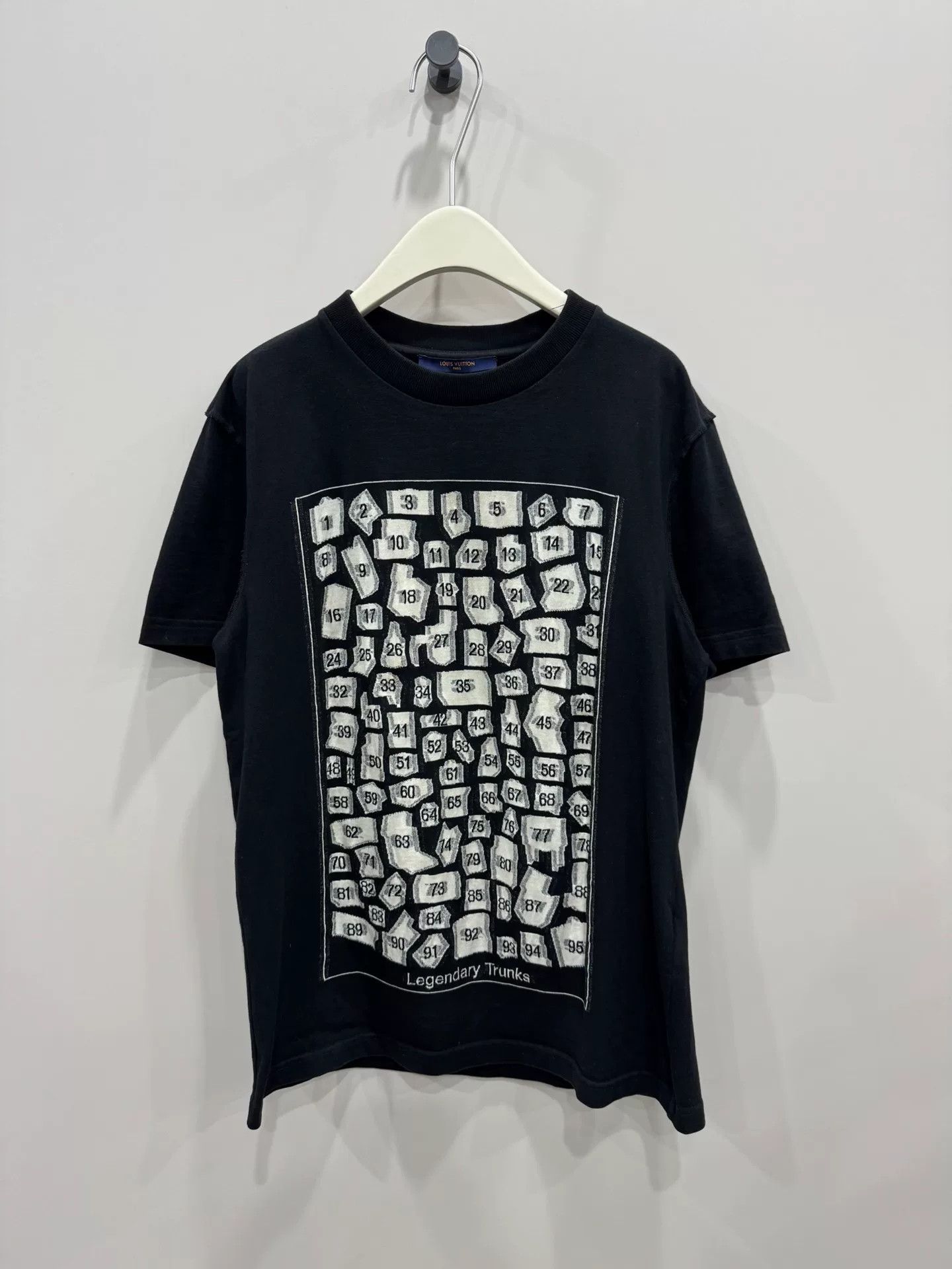 Louis Vuitton louis vuitton black graphic short sleeve tee Size US M / EU 48-50 / 2 - 1 Thumbnail