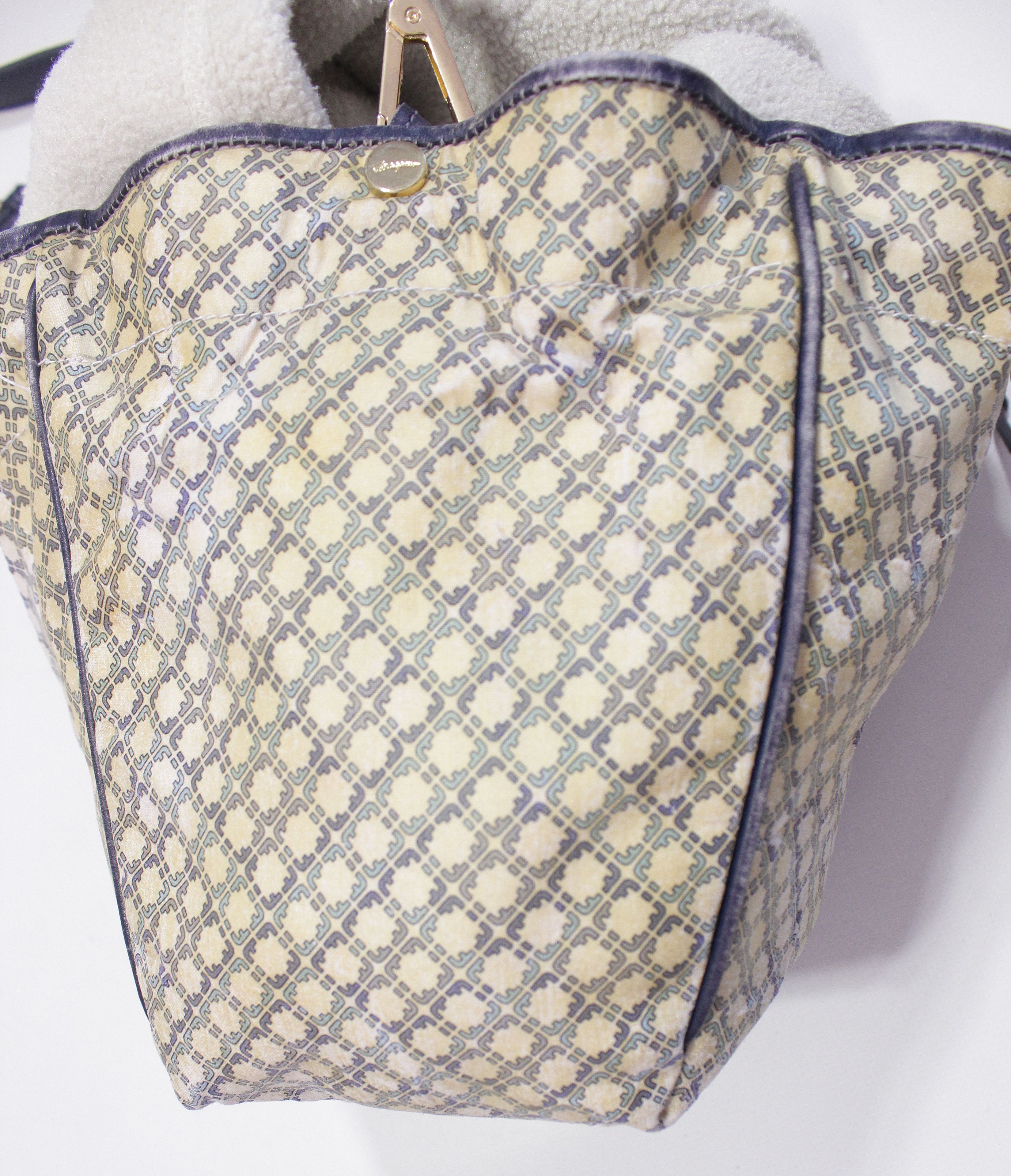 Salvatore Ferragamo 90S Monogram Bucket Bag Vintage Size ONE SIZE - 7 Thumbnail