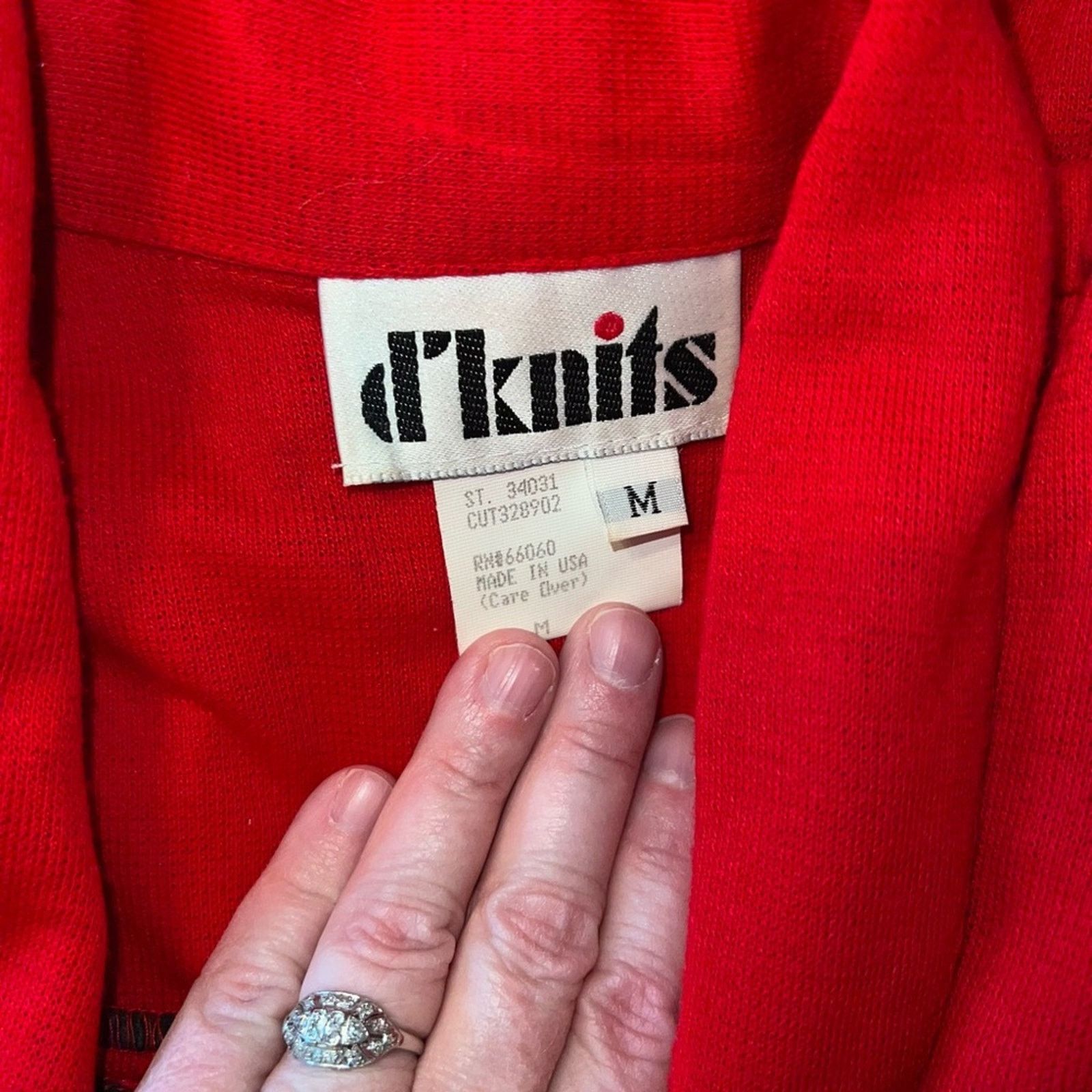 Vintage Funky Vintage 1980s D’Knits Red Fringed Blazer! Size M / US 6-8 / IT 42-44 - 7 Thumbnail