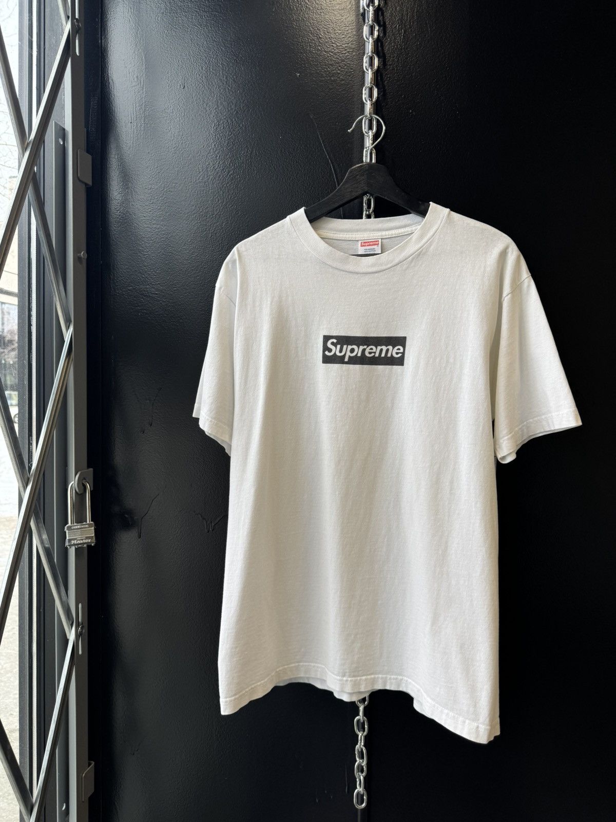 Supreme Supreme Rizzoli Friends & Family Box Logo tee Size US L / EU 52-54 / 3 - 1 Thumbnail