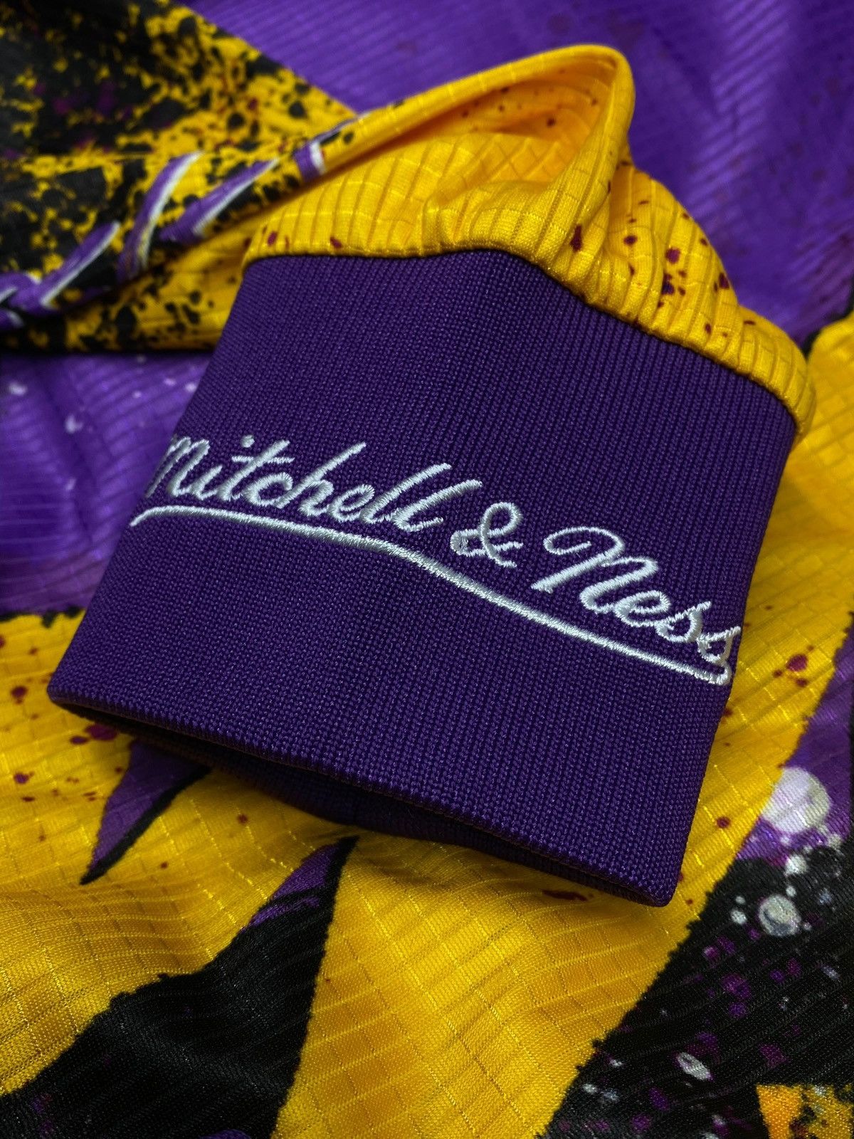 Mitchell & Ness 🔥 Y2K LAKERS MITCHELL & NESS LONGSLEEVE KOBE SHAQ DRIP Size US L / EU 52-54 / 3 - 10 Thumbnail