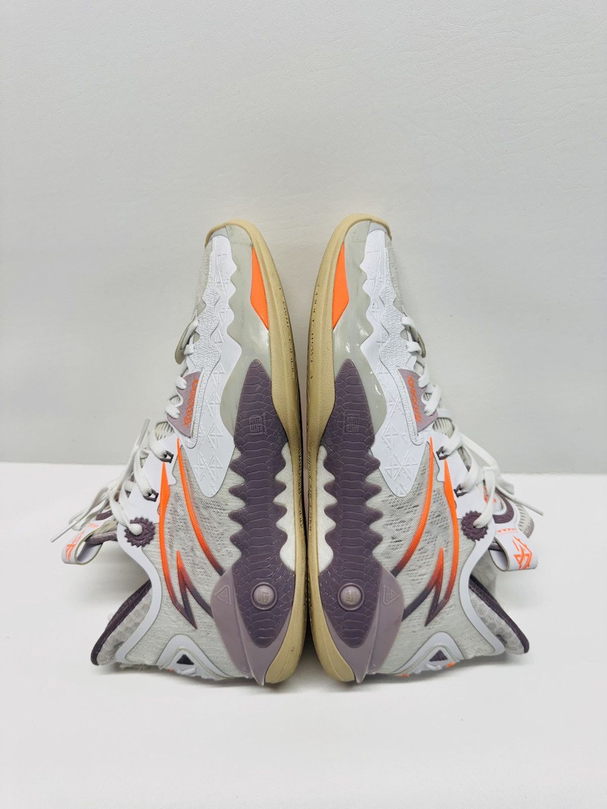 Other Anta Kyrie Irving x Shock Wave 5 'Saltation’ Size US 11 / EU 44 - 2 Thumbnail