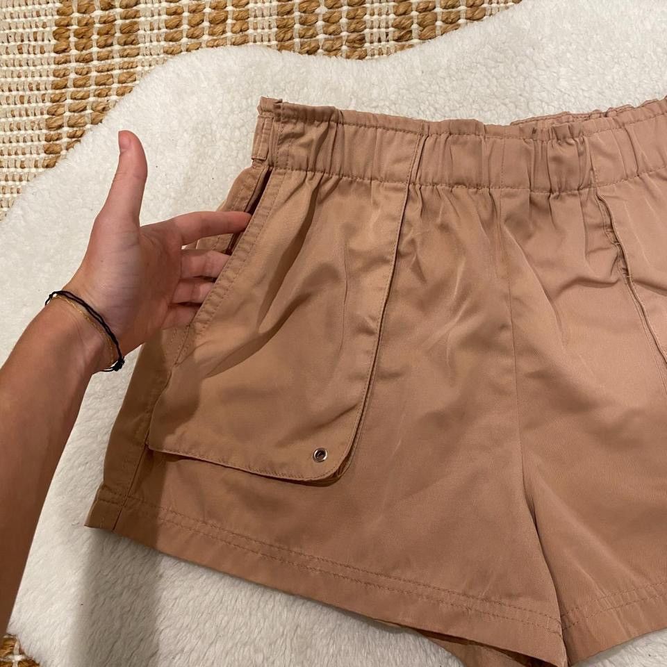 Forever 21 Brand New Forever 21 Beige Elastic Waist Shorts Size 26" / US 2 / IT 38 - 7 Thumbnail