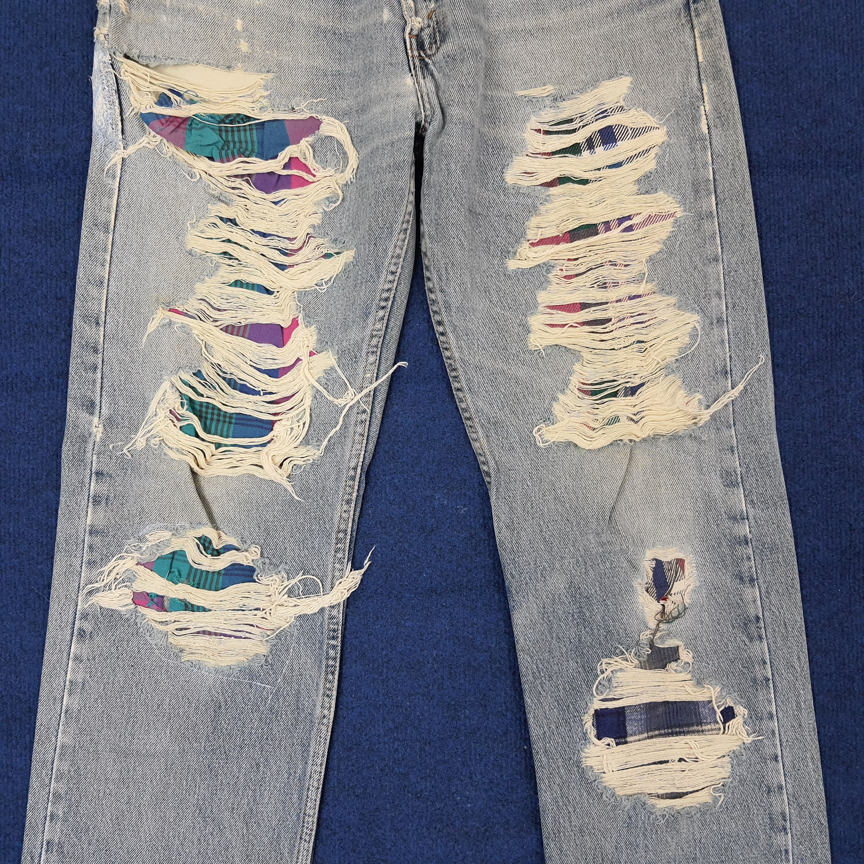 Levi's Vintage Levi's 505 Authentic Red Tab Distressed Jean C228N19 Size US 32 / EU 48 - 2 Thumbnail