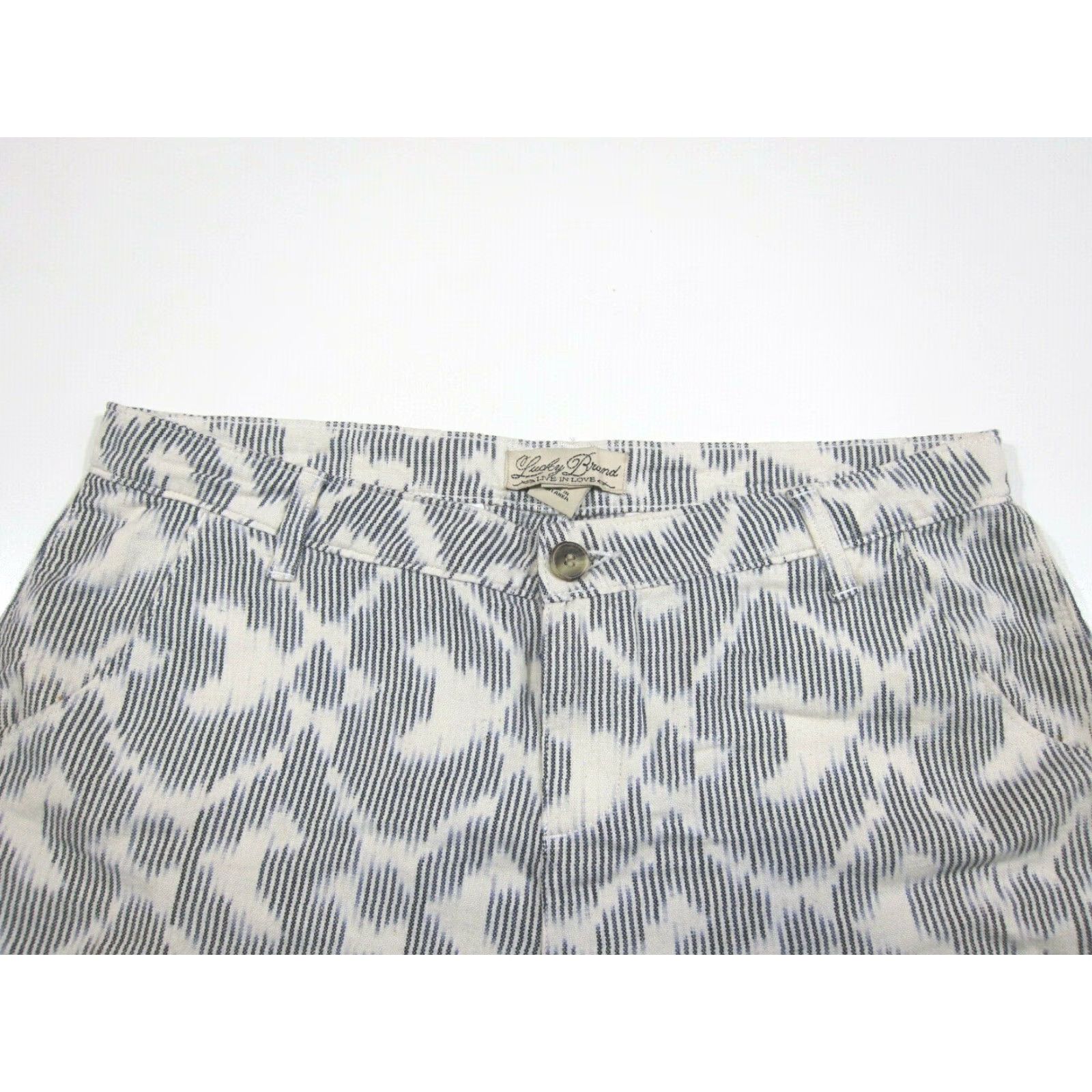 Lucky Brand Lucky Brand Blue White Batik Print 100% Cotton Casual Chino Shorts Women 31 Size 24" / US 00 / IT 34 - 4 Thumbnail