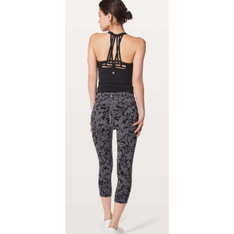 Lululemon Lululemon In Movement Crop *Everlux 19" Black SZ 6 Size 28" / US 6 / IT 42 - 2 Thumbnail