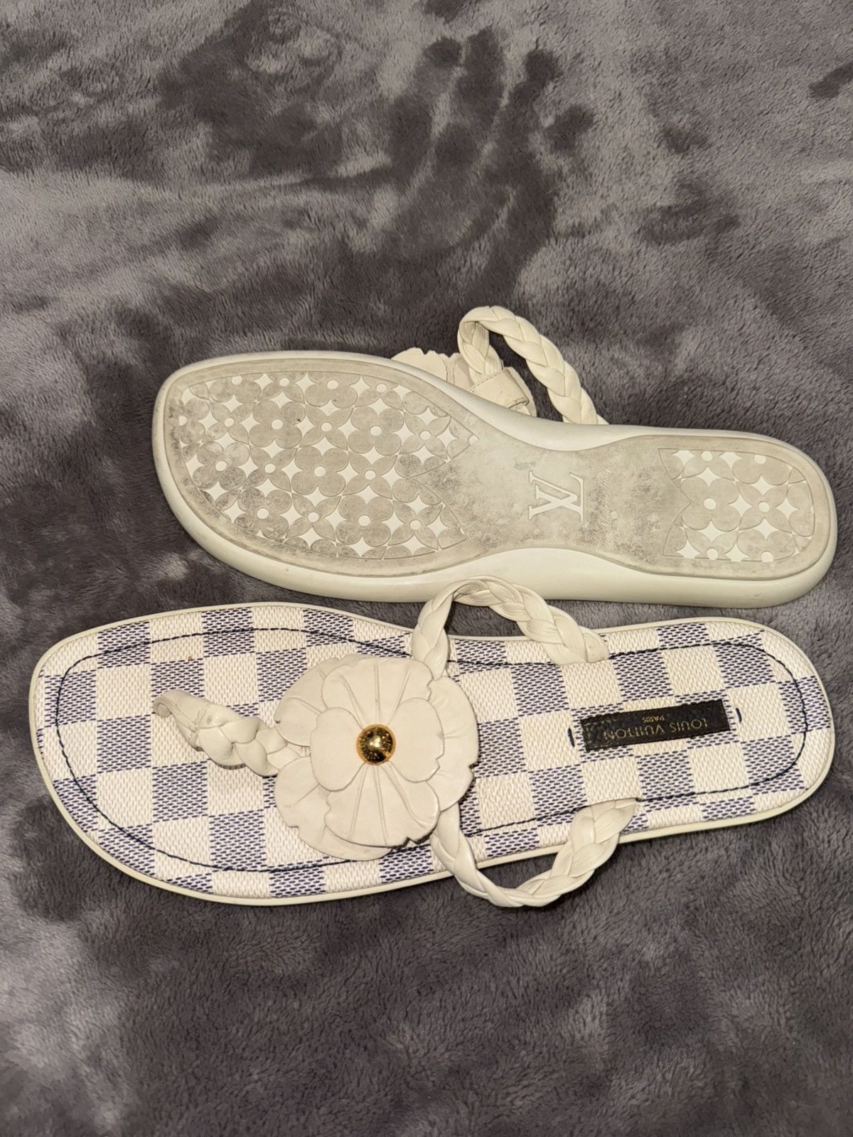 Louis Vuitton Louis Vuitton Sandals Flip Flops Damier Azur Size US 7.5 / IT 37.5 - 4 Thumbnail