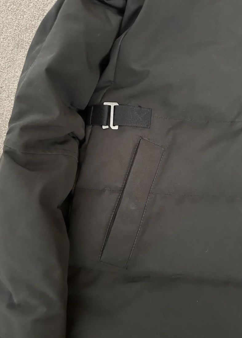 Canada Goose Authentic Canada goose with all black badge | Grailed