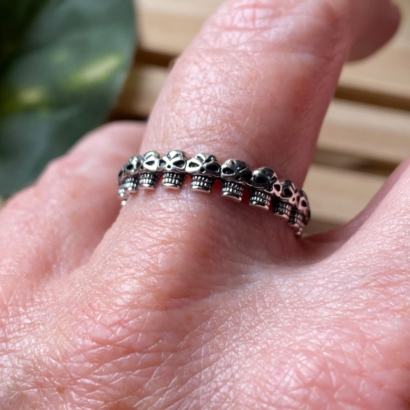 The Unbranded Brand Sterling Silver Multi Skulls Band Ring Sizes 8 Size ONE SIZE - 5 Thumbnail