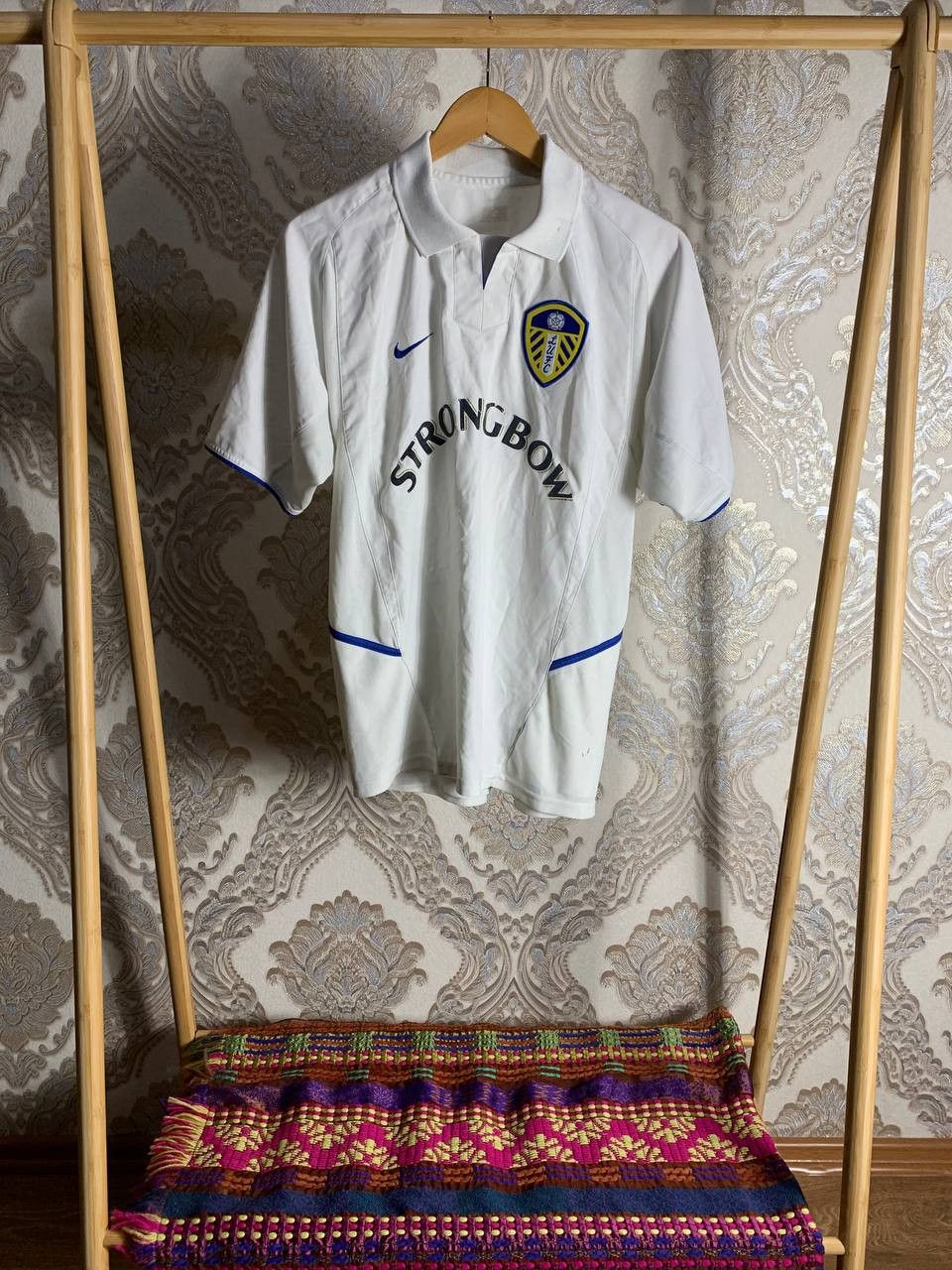 Nike Vintage Nike FC Leeds United England Soccer Jersey Retro 90s Size US S / EU 44-46 / 1 - 1 Thumbnail