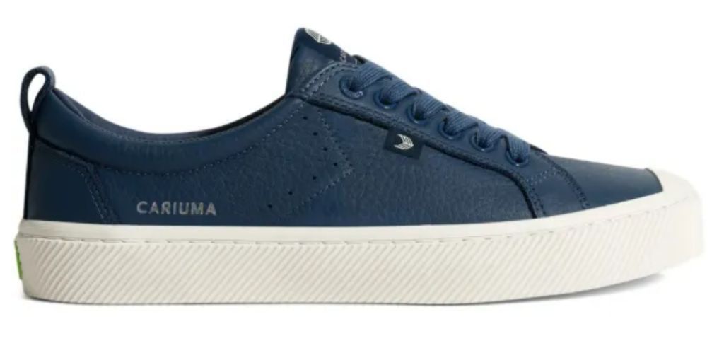 Cariuma OCA Pebbled Leather Sneaker in Marine Blue Size 8