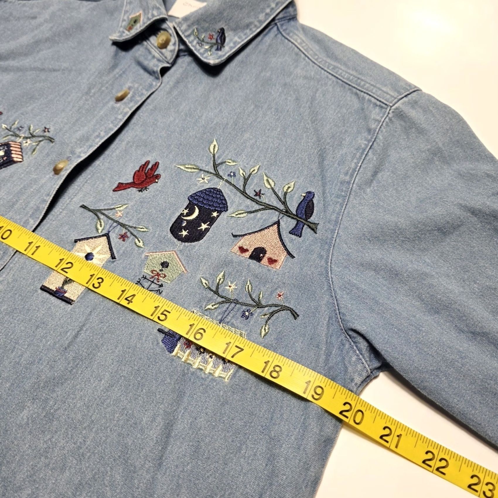 Vintage VINTAGE Christopher & Banks Denim Jean Shirt Womens Size S 3/4 Sleeve Floral Birdbirds Birdhouse Embroidery Blue Women Size S / US 4 / IT 40 - 7 Thumbnail