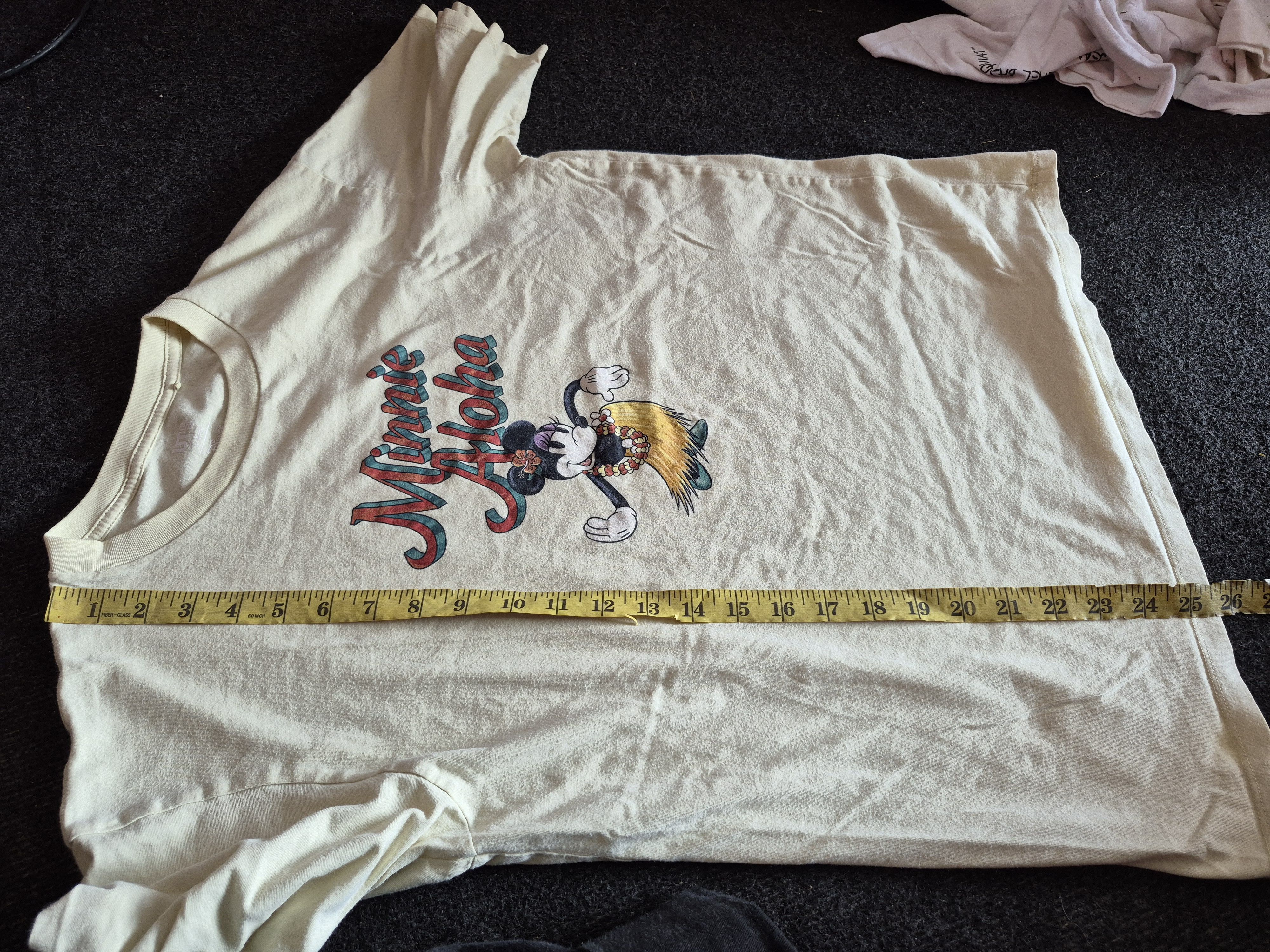 Disney 🔥 Uniqlo Disney Minnie Mouse Hawaii Tee Size US M / EU 48-50 / 2 - 9 Thumbnail