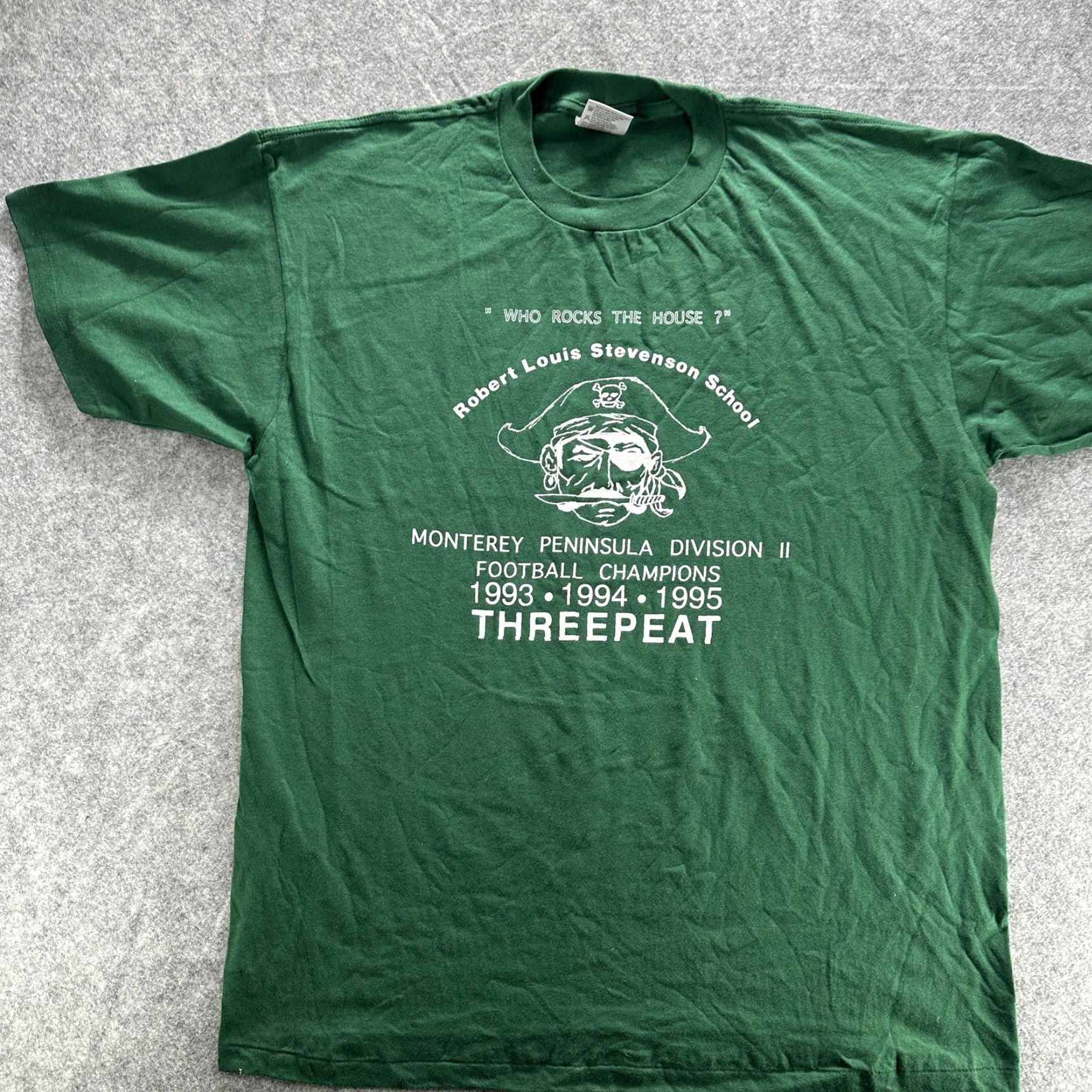 Vintage VINTAGE Robert Louis Stevenson School Shirt Mens XL Green Football Threepeat 90s Pirates Rock the House T-Shirt Size US XL / EU 56 / 4 - 3 Thumbnail
