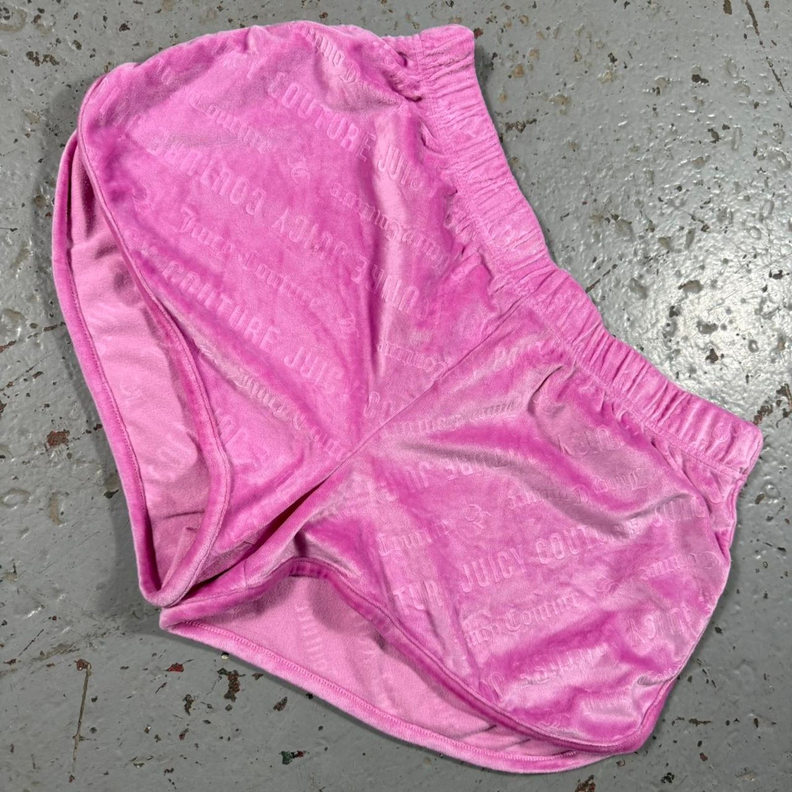 Juicy Couture Pink velvet juicy couture shorts Size 30" / US 8 / IT 44 - 2 Thumbnail