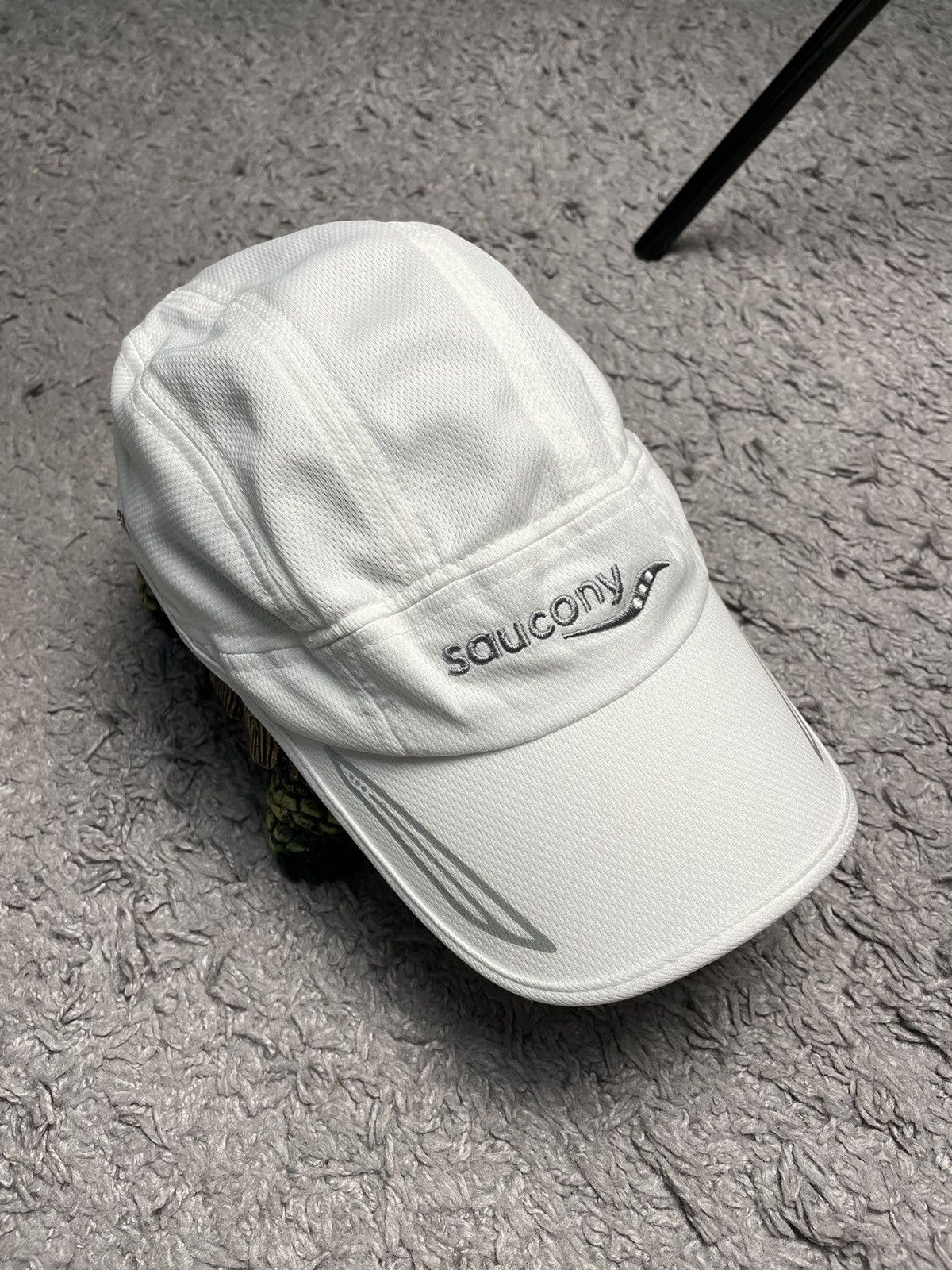 Saucony × Vintage Vintage Saucony White reflective cap hat y2k Size ONE SIZE - 1 Thumbnail