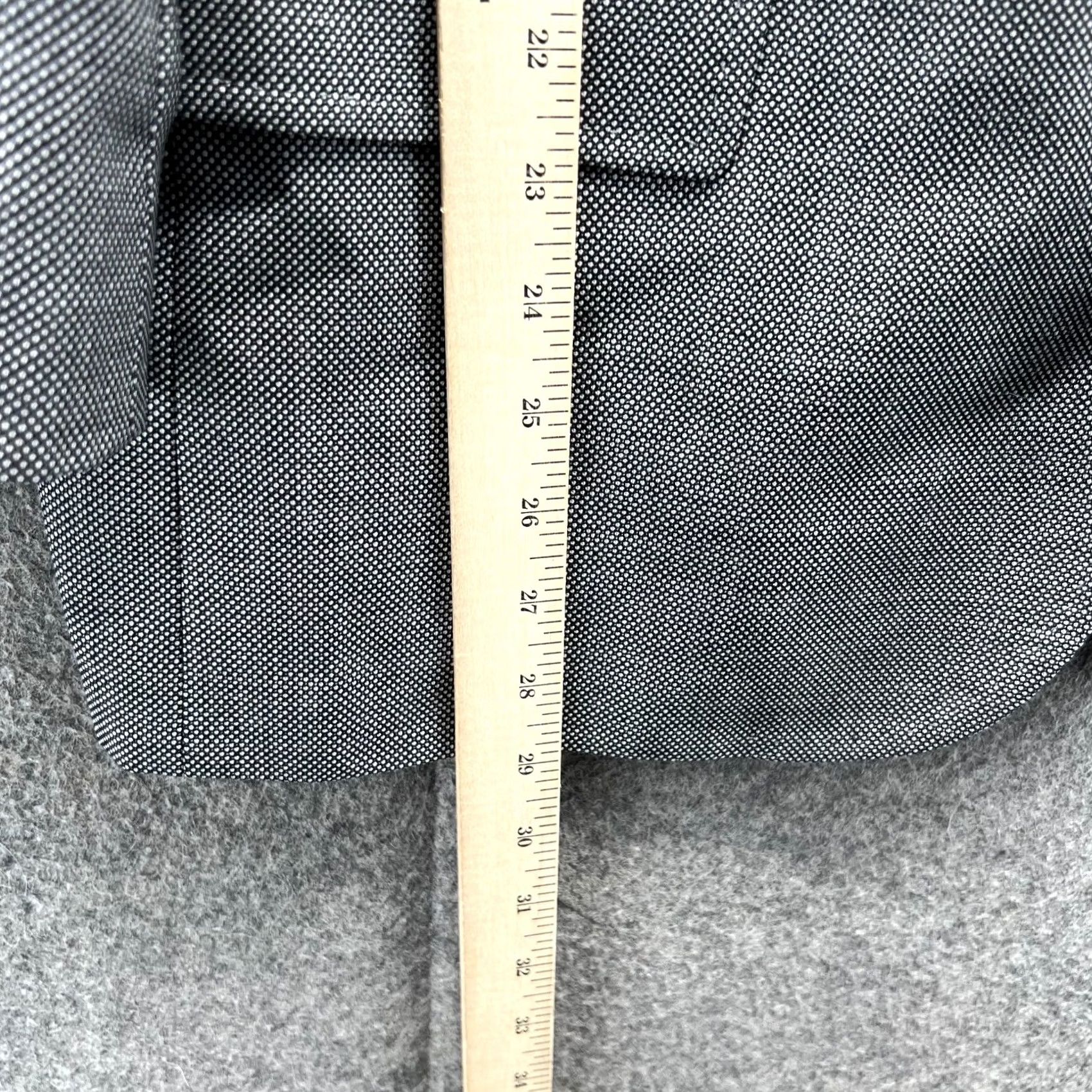 Hugo Boss HUGO BOSS Blazer Mens 42R Gray Wool Single-Breasted Two-Button Sport Coat Jacket Jazz Tuxedo Style Regular Fit Size 42R - 5 Thumbnail
