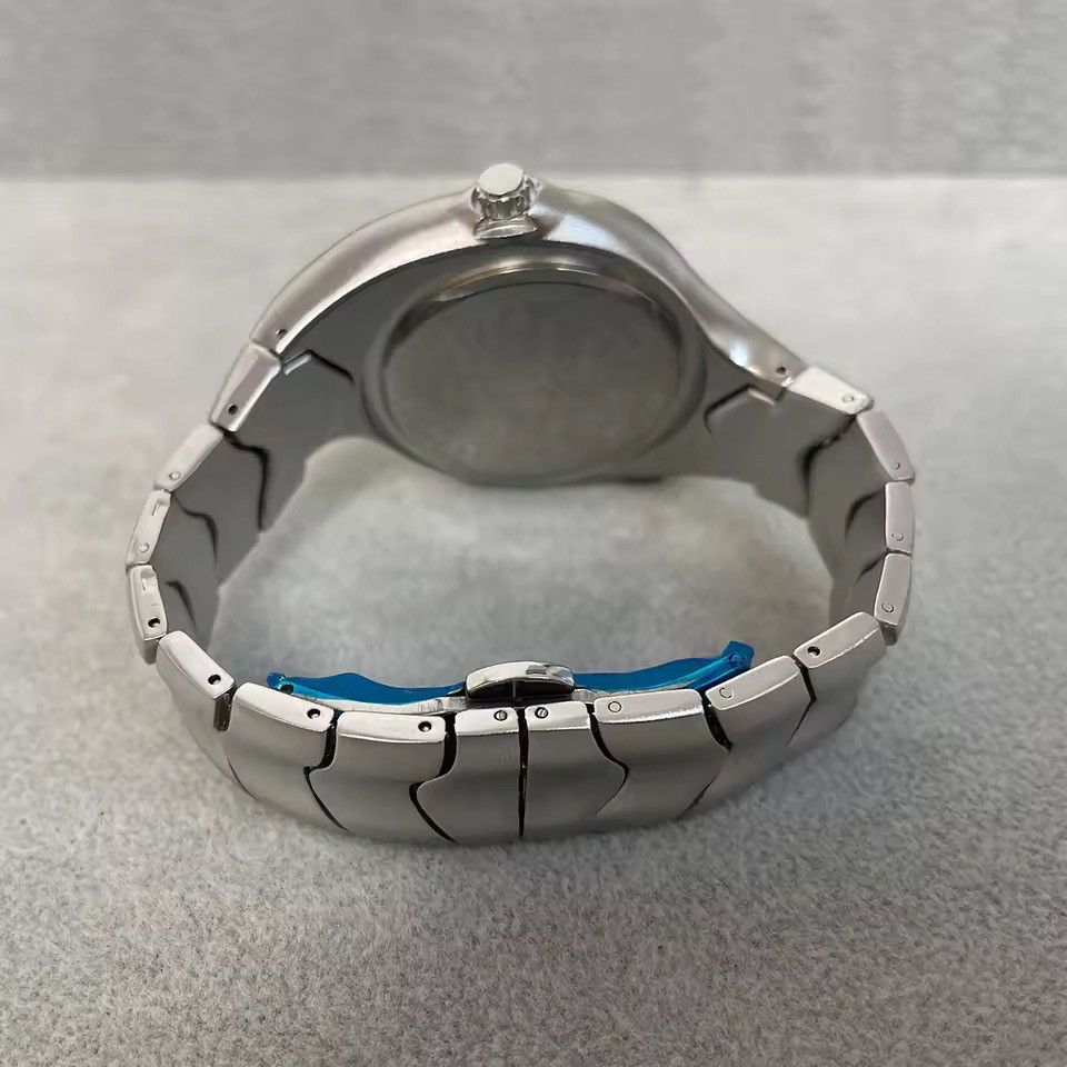 Japanese Brand Quartz Watch Twisted Design Size ONE SIZE - 2 Thumbnail