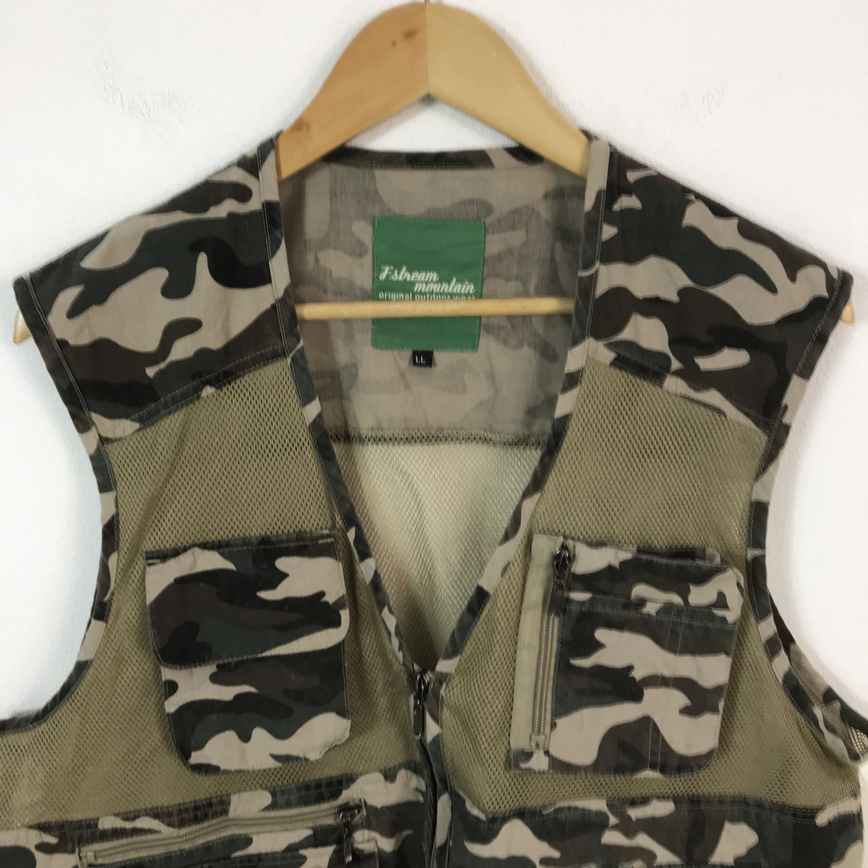 Japanese Brand f&team mountain vest camo design jacket Size US L / EU 52-54 / 3 - 4 Thumbnail